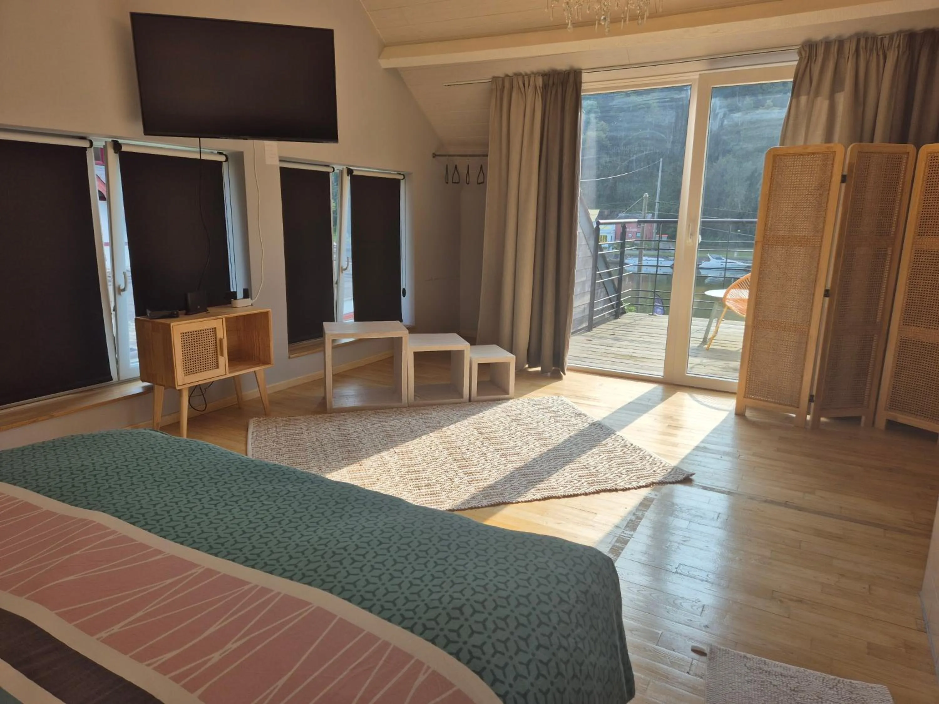 TV and multimedia, Bed in Auberge RIO
