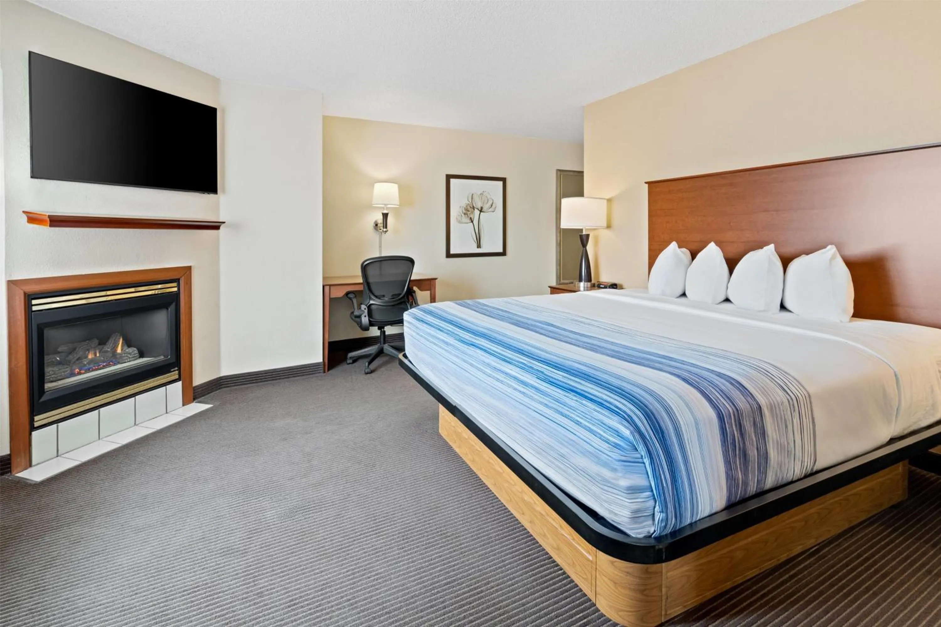 Photo of the whole room, Bed in AmericInn by Wyndham Bismarck