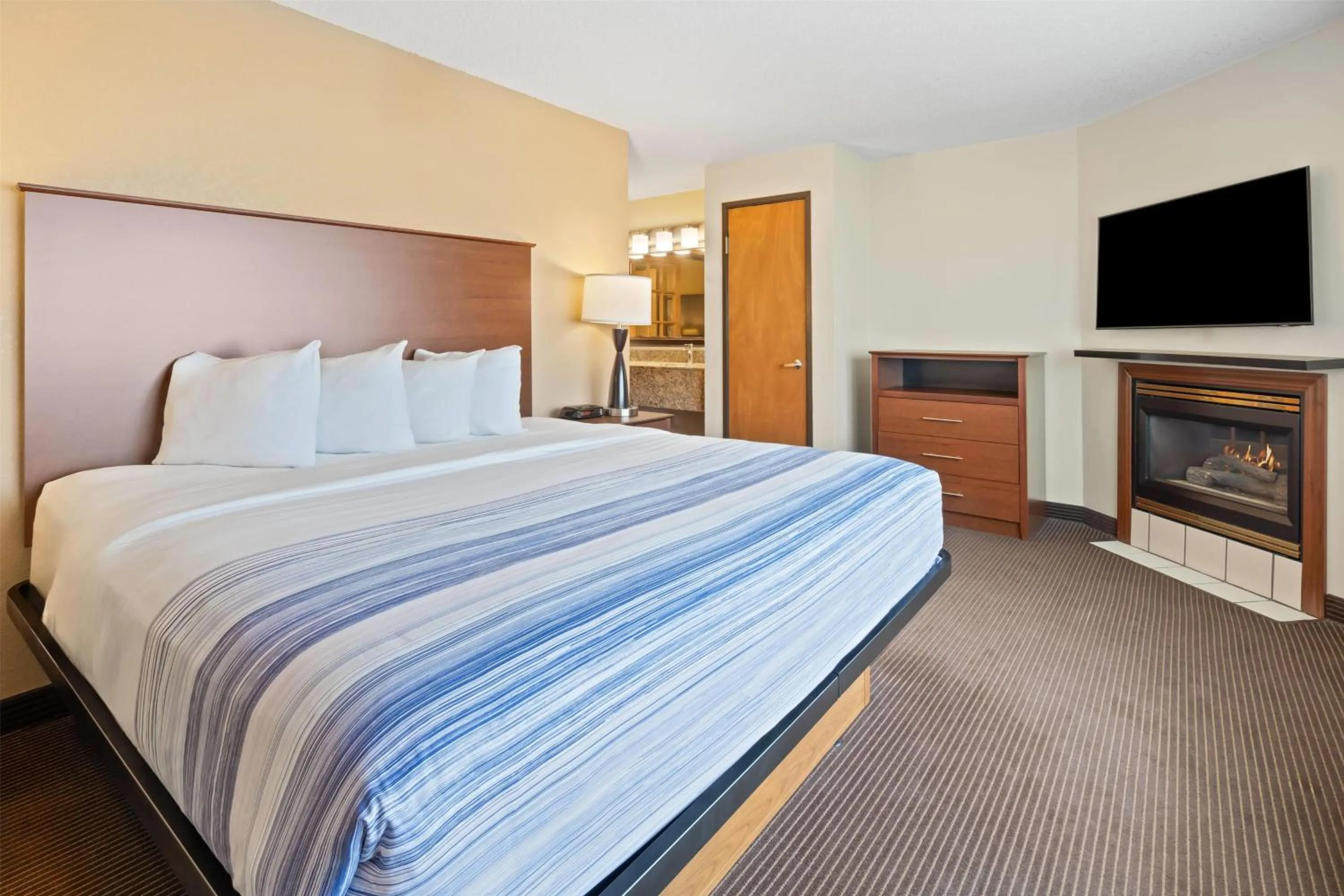 Photo of the whole room, Bed in AmericInn by Wyndham Bismarck