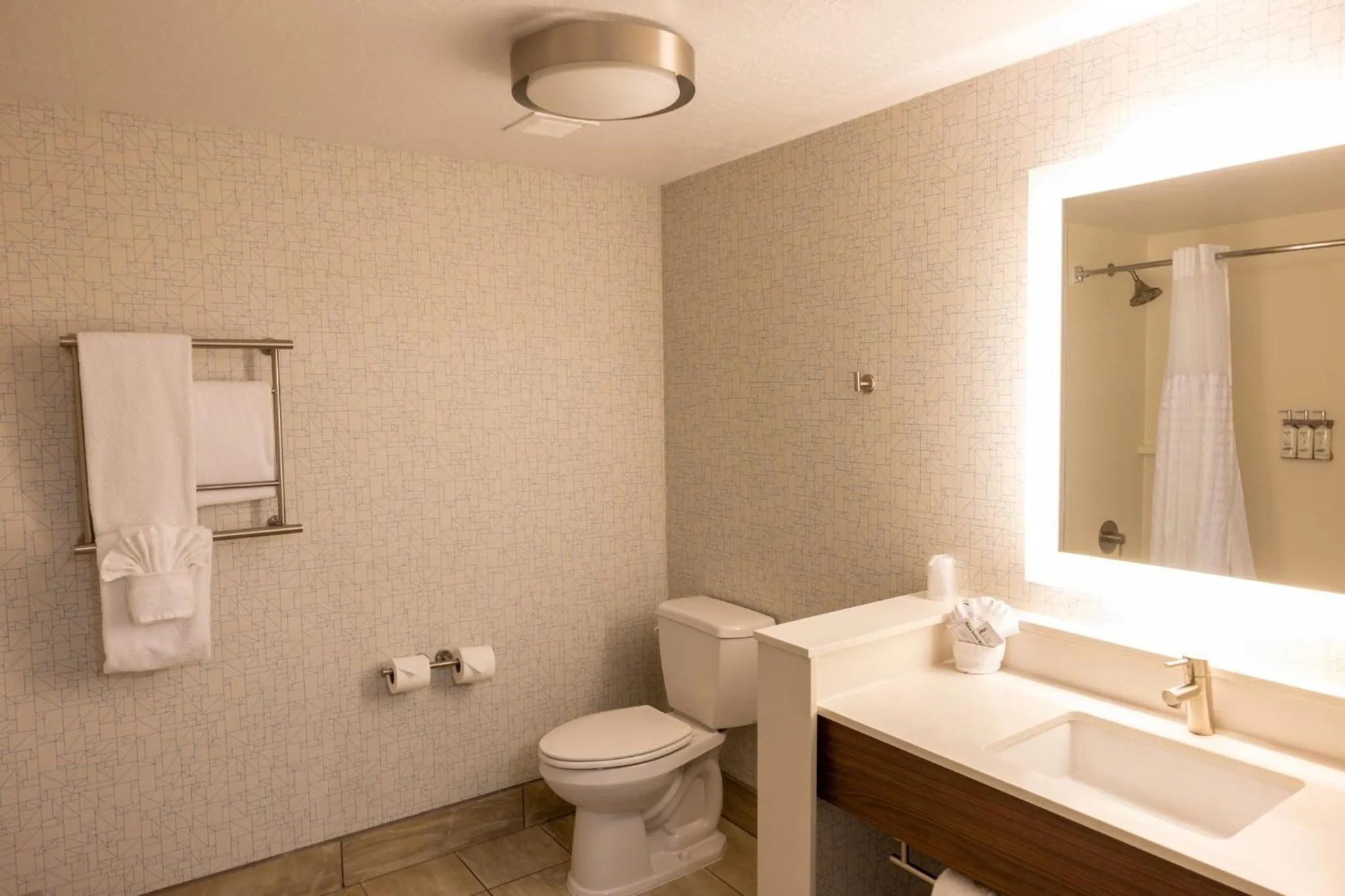 Photo of the whole room in Holiday Inn Express Salt Lake City Downtown by IHG