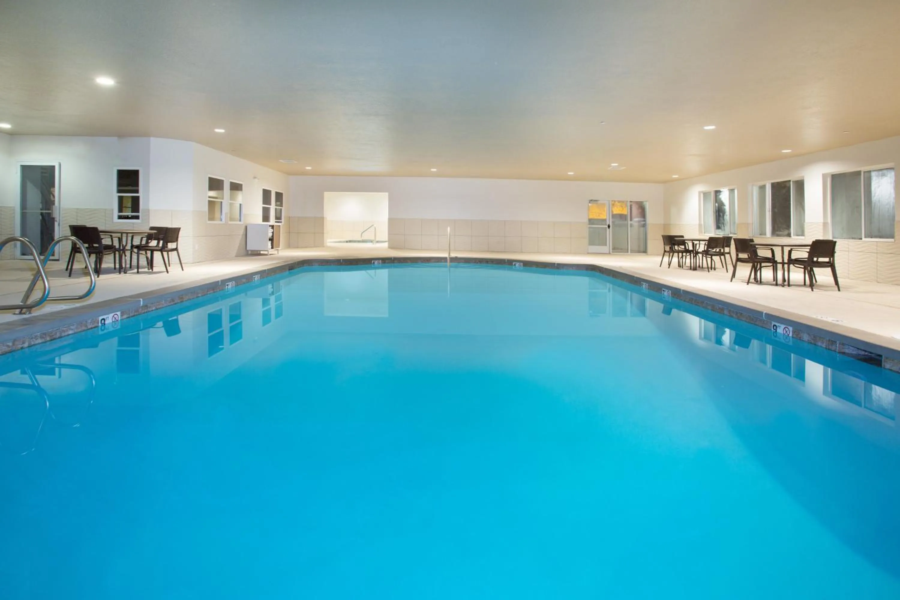Swimming pool in Holiday Inn Express Salt Lake City Downtown by IHG