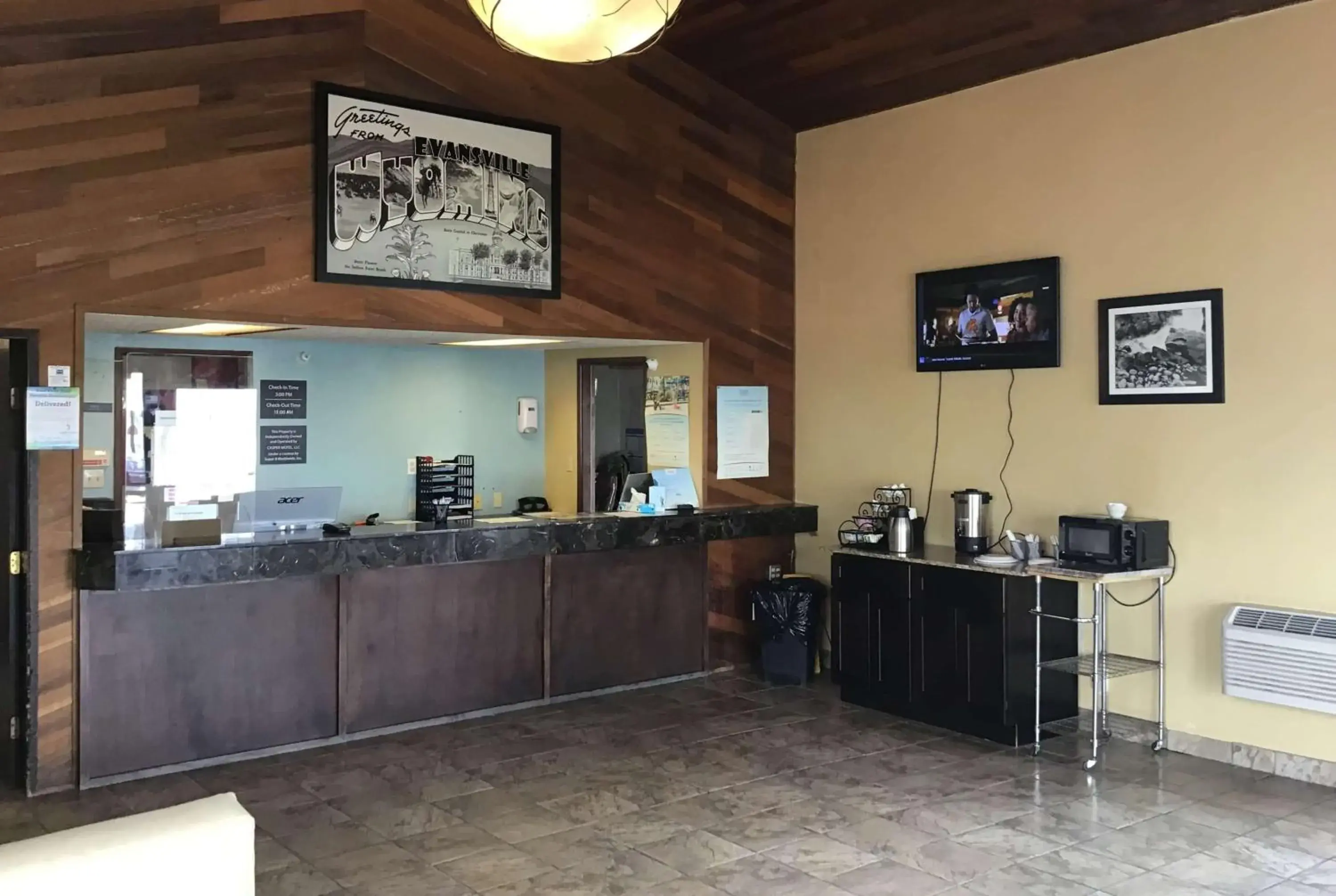 Lobby or reception in Super 8 by Wyndham Casper East/Evansville