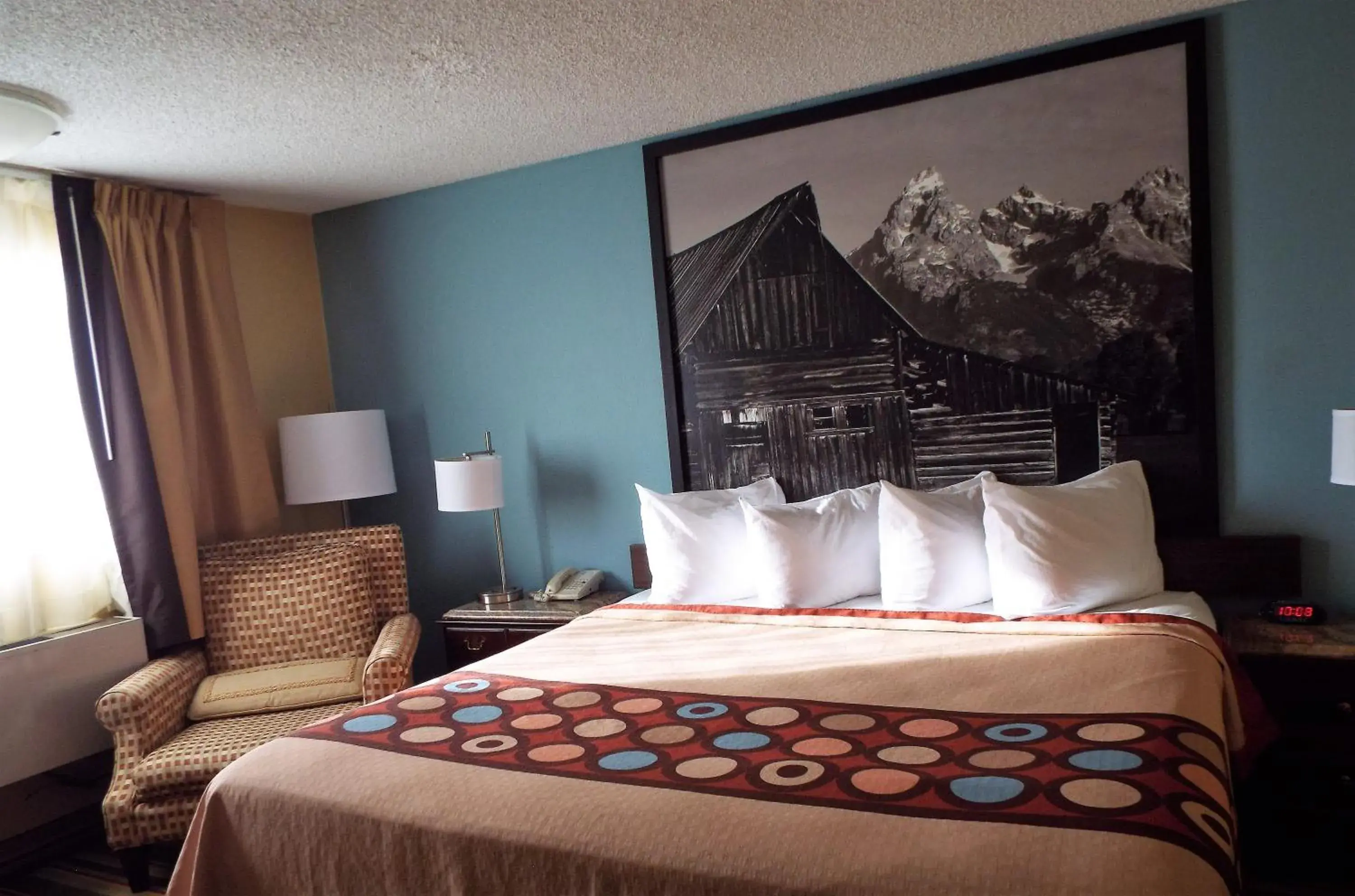 Photo of the whole room, Bed in Super 8 by Wyndham Casper East/Evansville