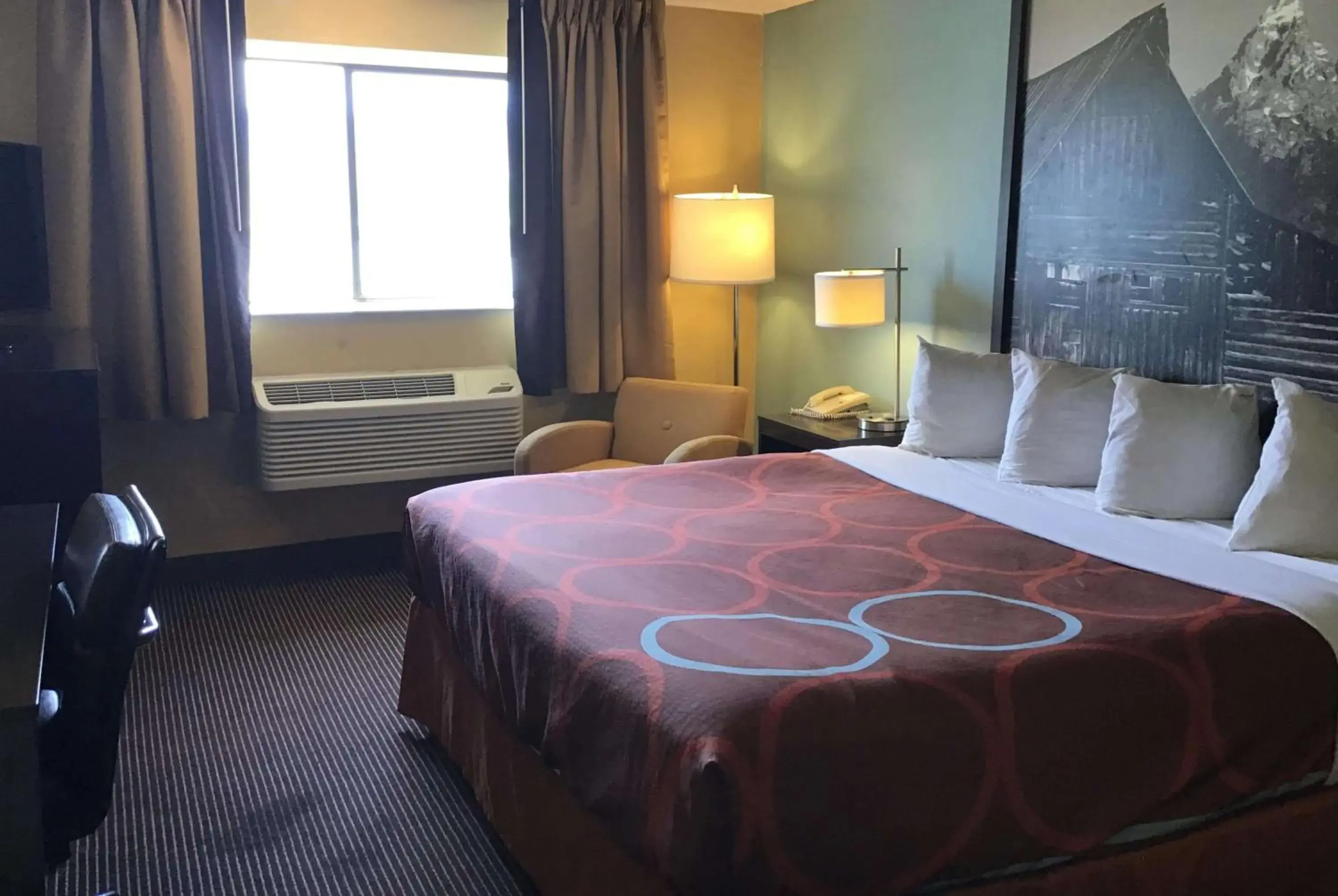 Photo of the whole room, Bed in Super 8 by Wyndham Casper East/Evansville