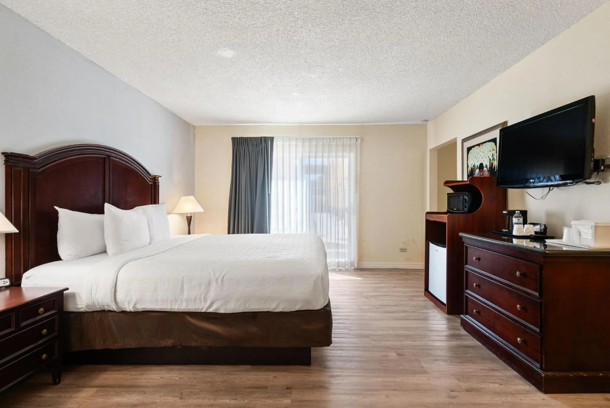 Bedroom, Bed in Hotel Americana