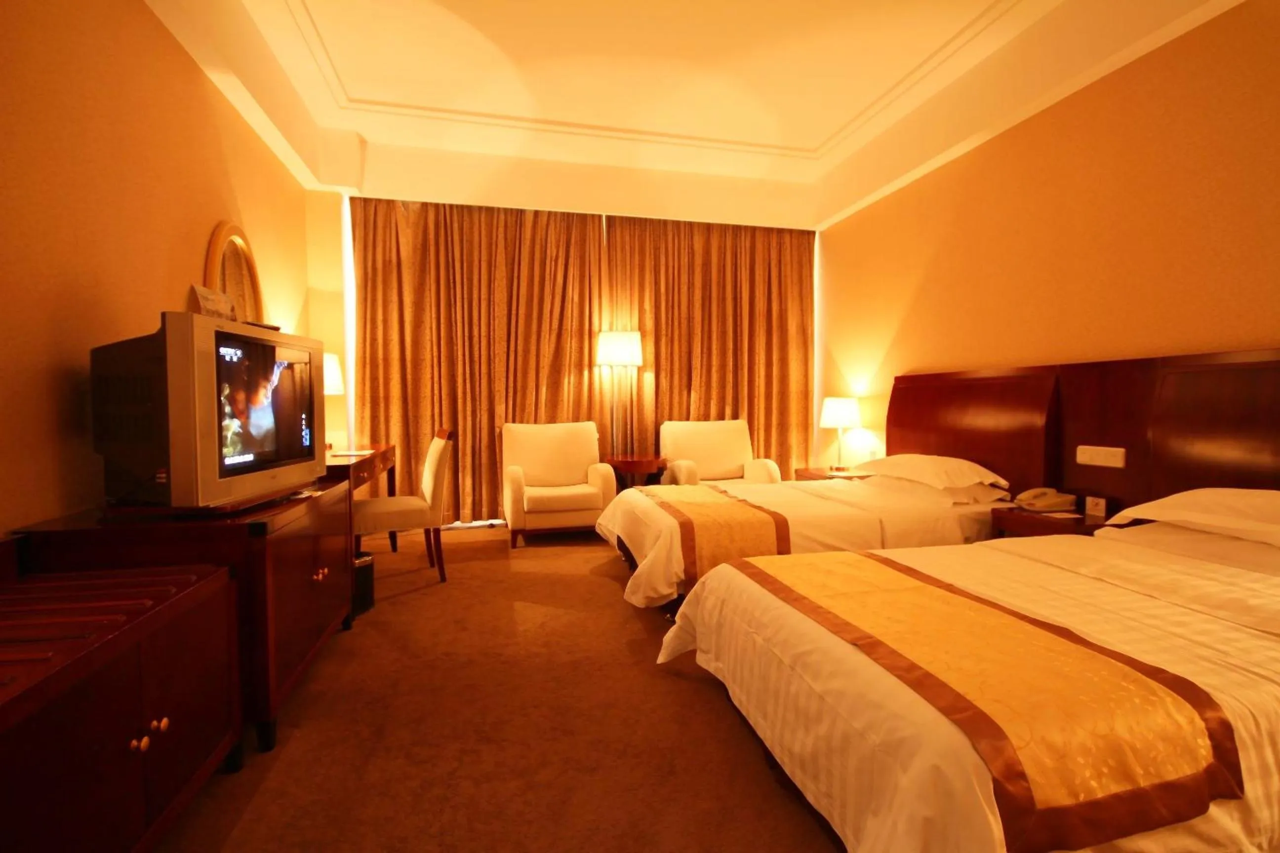 Bedroom, TV/Entertainment Center in Jiangxi Grand Hotel Beijing