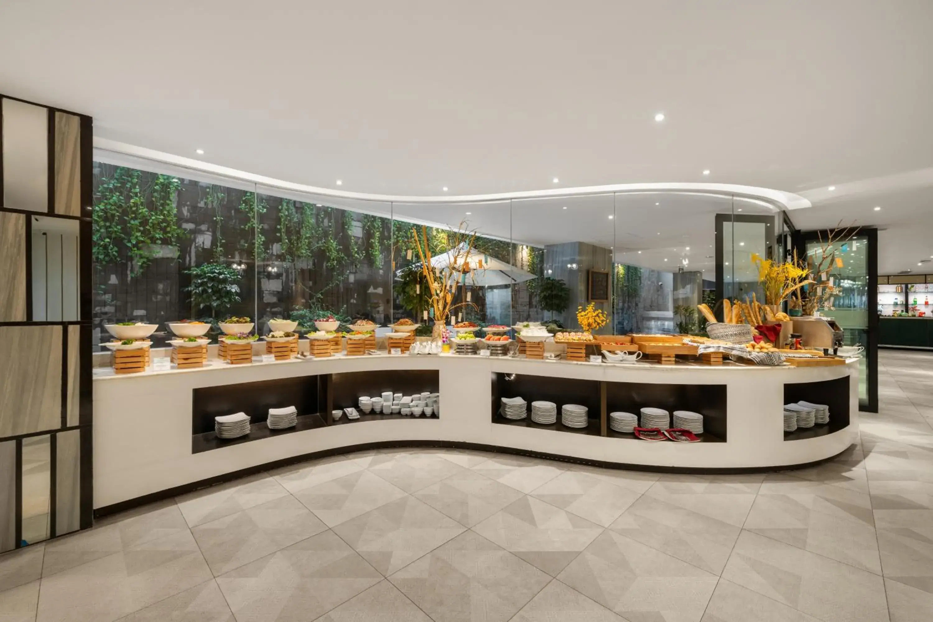 Restaurant/places to eat in Satya Da Nang Hotel Han Market Restaurant/places to eat in Satya Da Nang Hotel Han Market