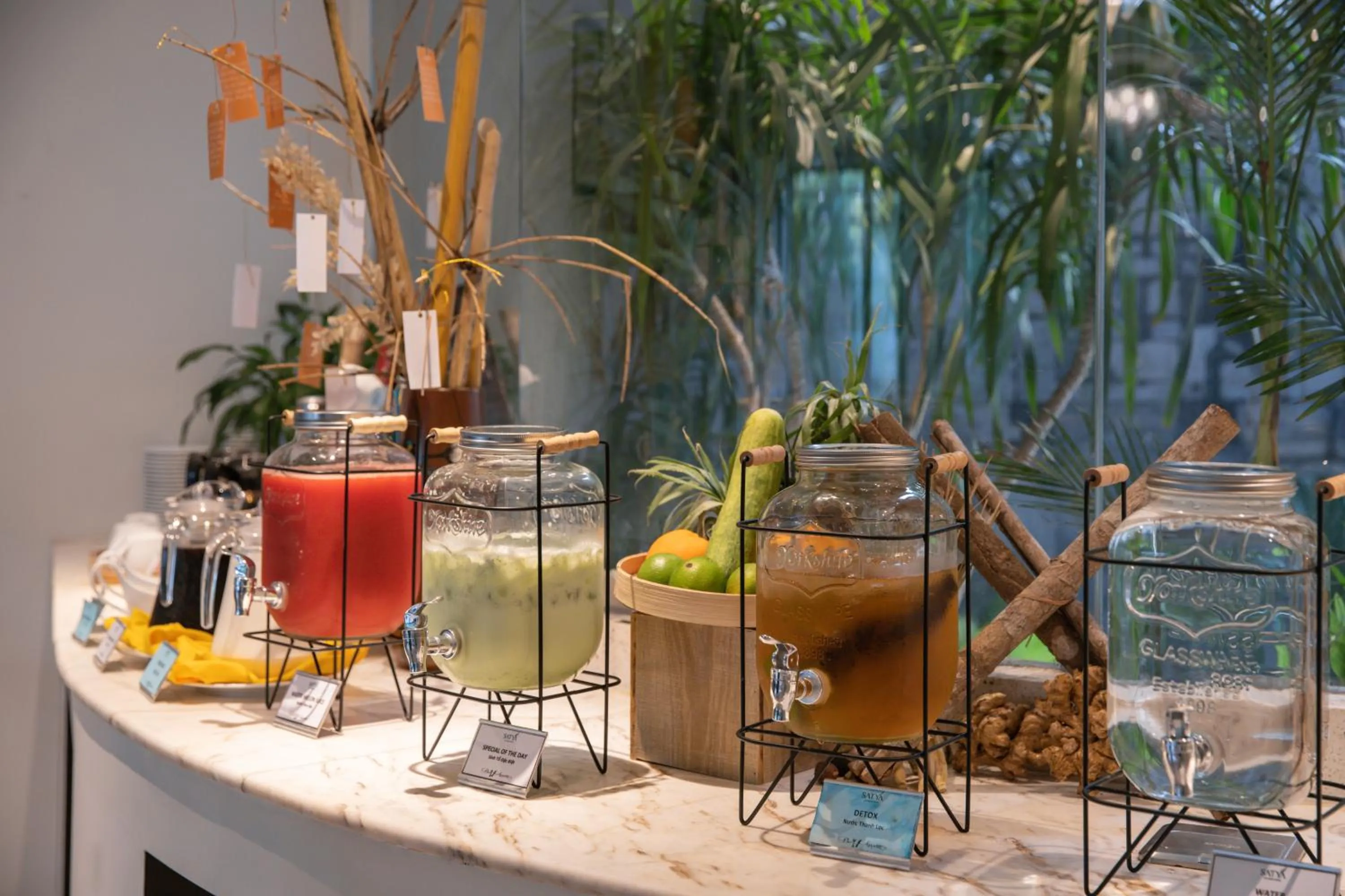 Food and drinks in Satya Da Nang Hotel Han Market