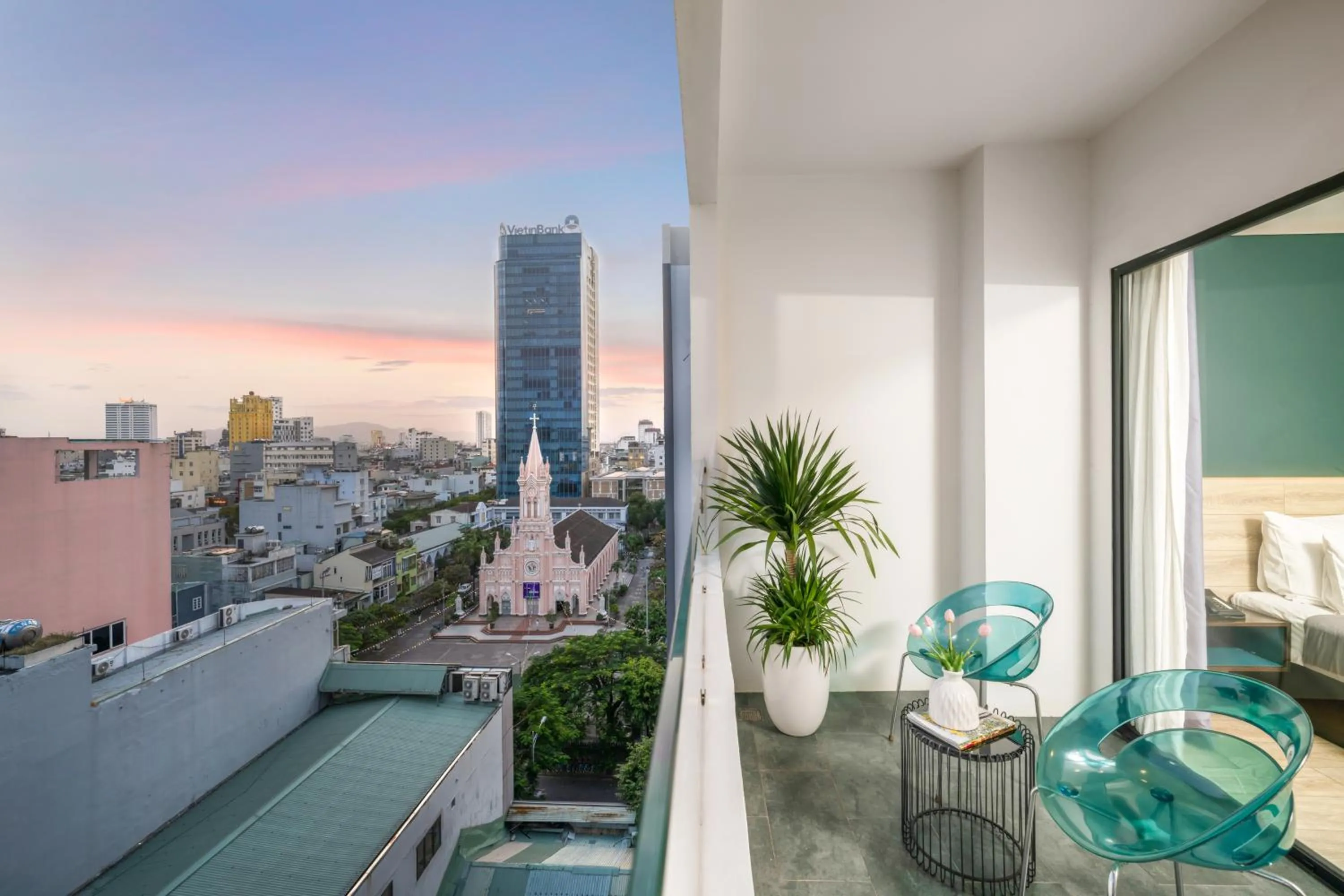 Day in Satya Da Nang Hotel Han Market