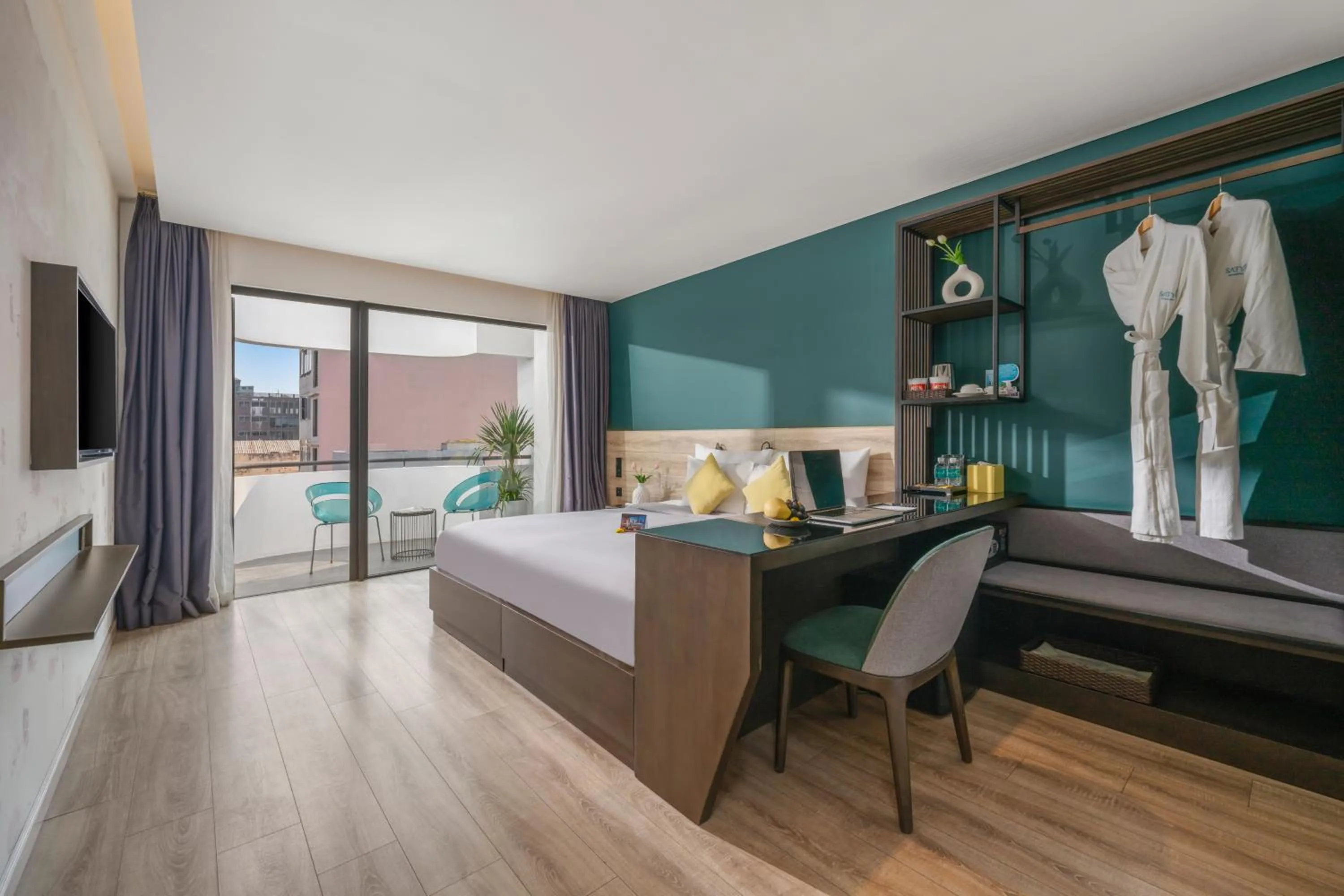 Communal lounge/ TV room, Bed in Satya Da Nang Hotel Han Market