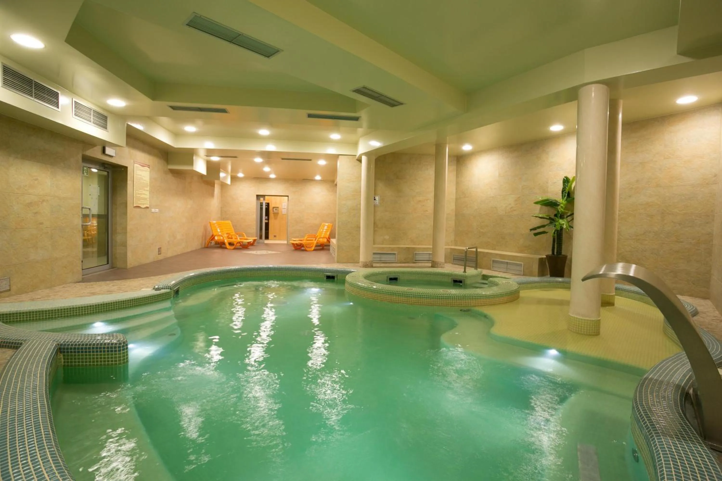 Swimming pool in VIP Apartamenty Gorące Źródła