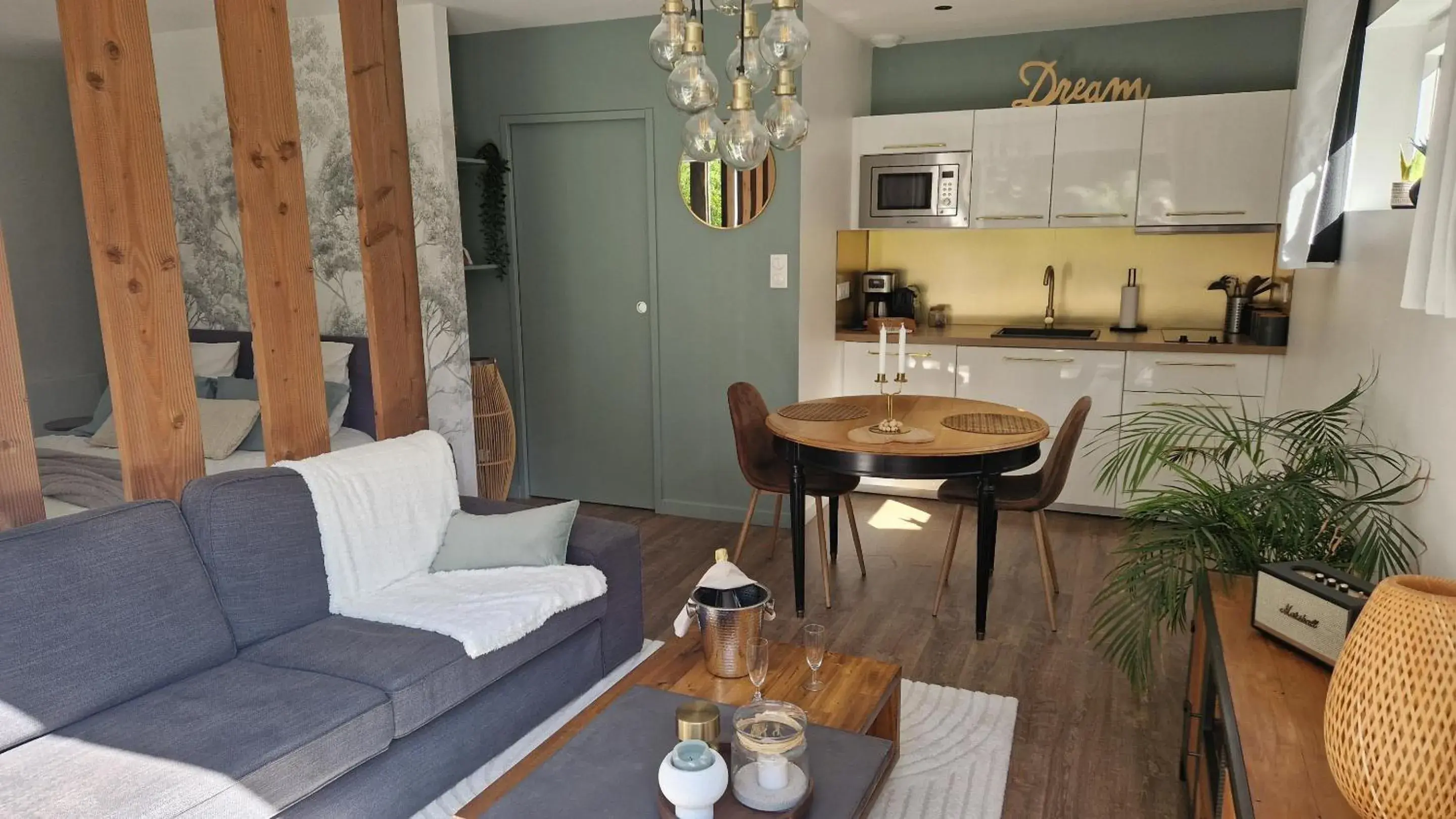 Apartment with Terrace in La Douce Escapade Apartment with Terrace in La Douce Escapade