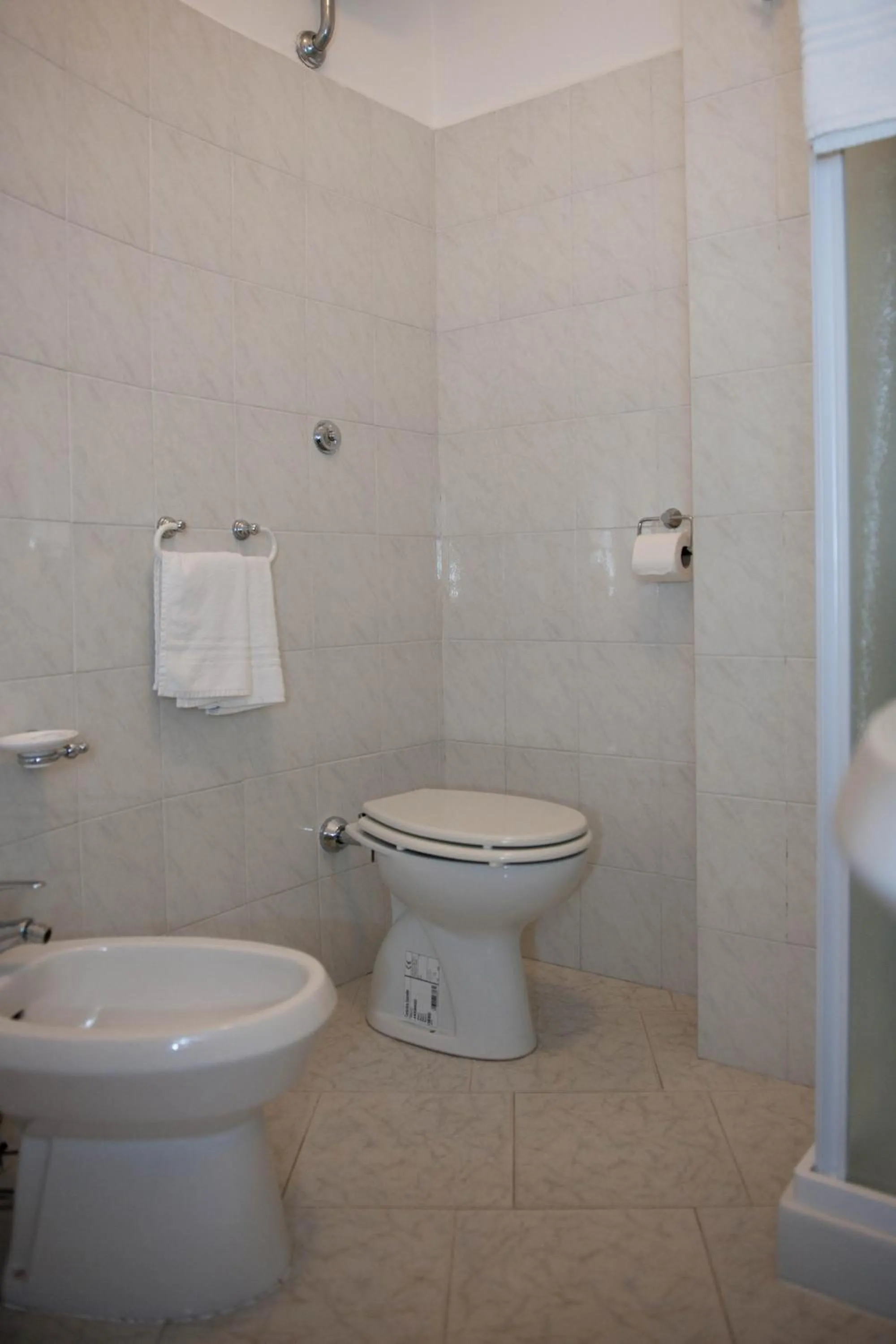 Bathroom in Hotel Centrale di Paolo e Cinzia