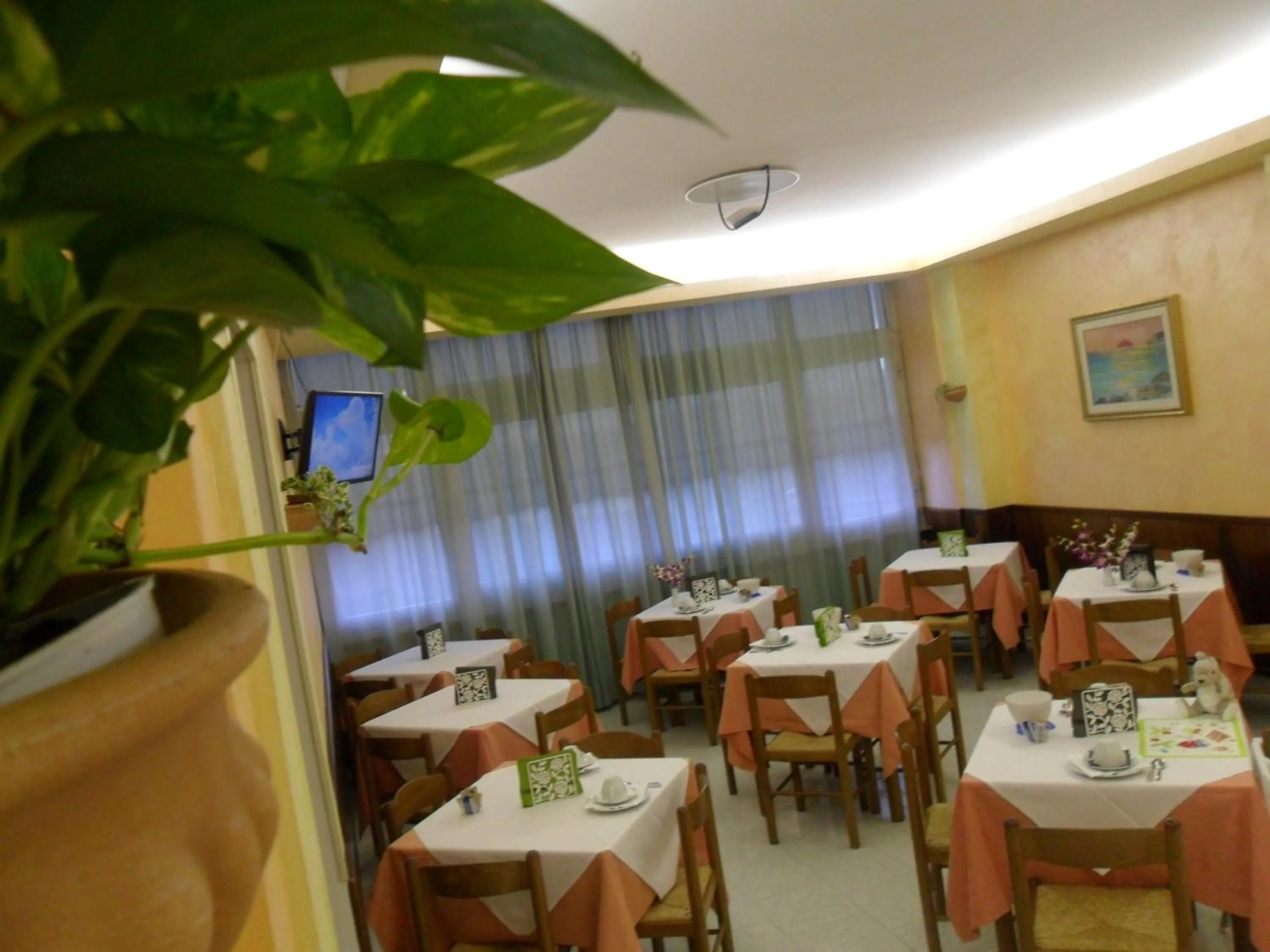 Restaurant/places to eat in Hotel Centrale di Paolo e Cinzia