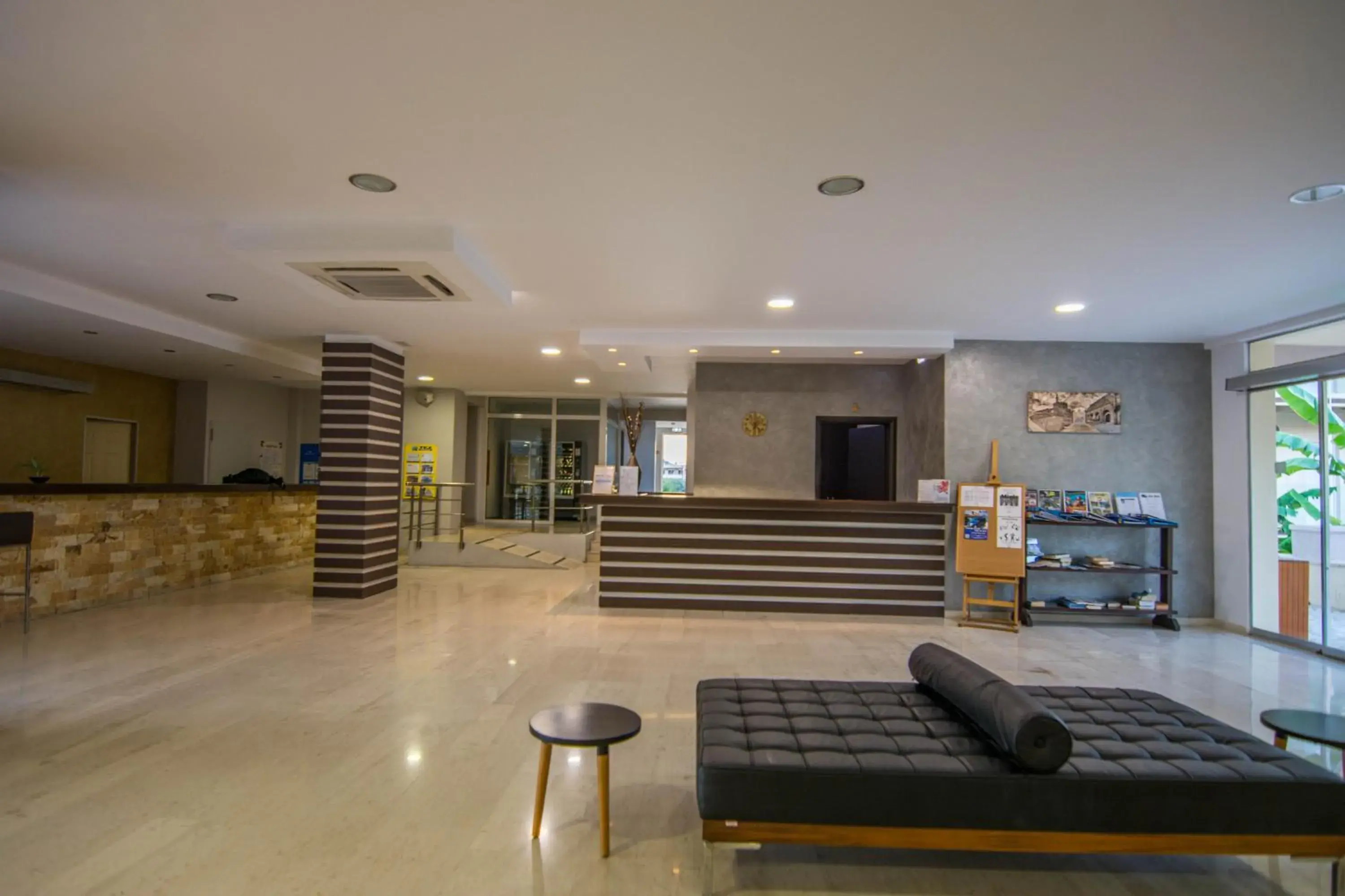 Lobby or reception in Olive Garden Hotel Lobby or reception in Olive Garden Hotel