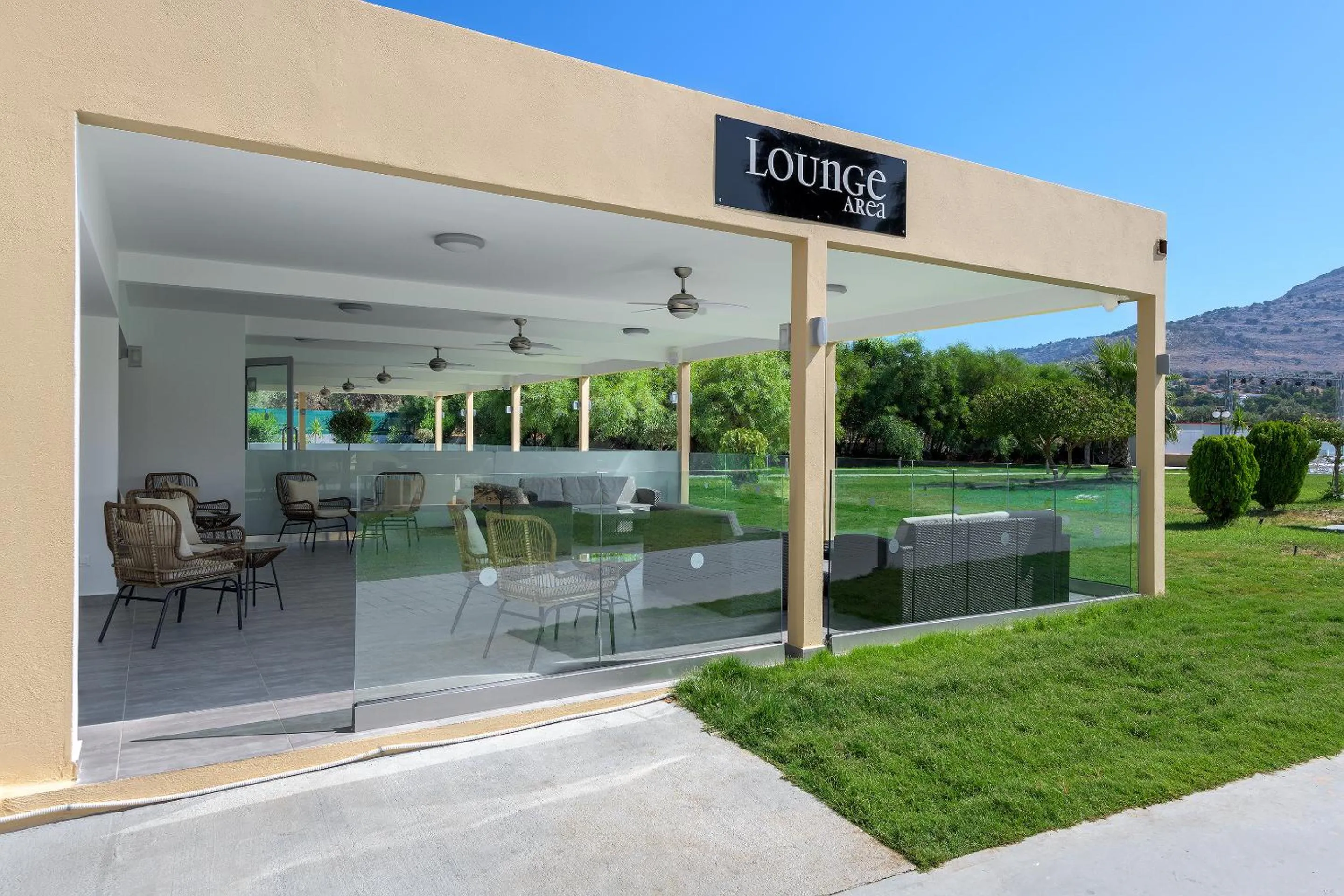 Patio in Olive Garden Hotel