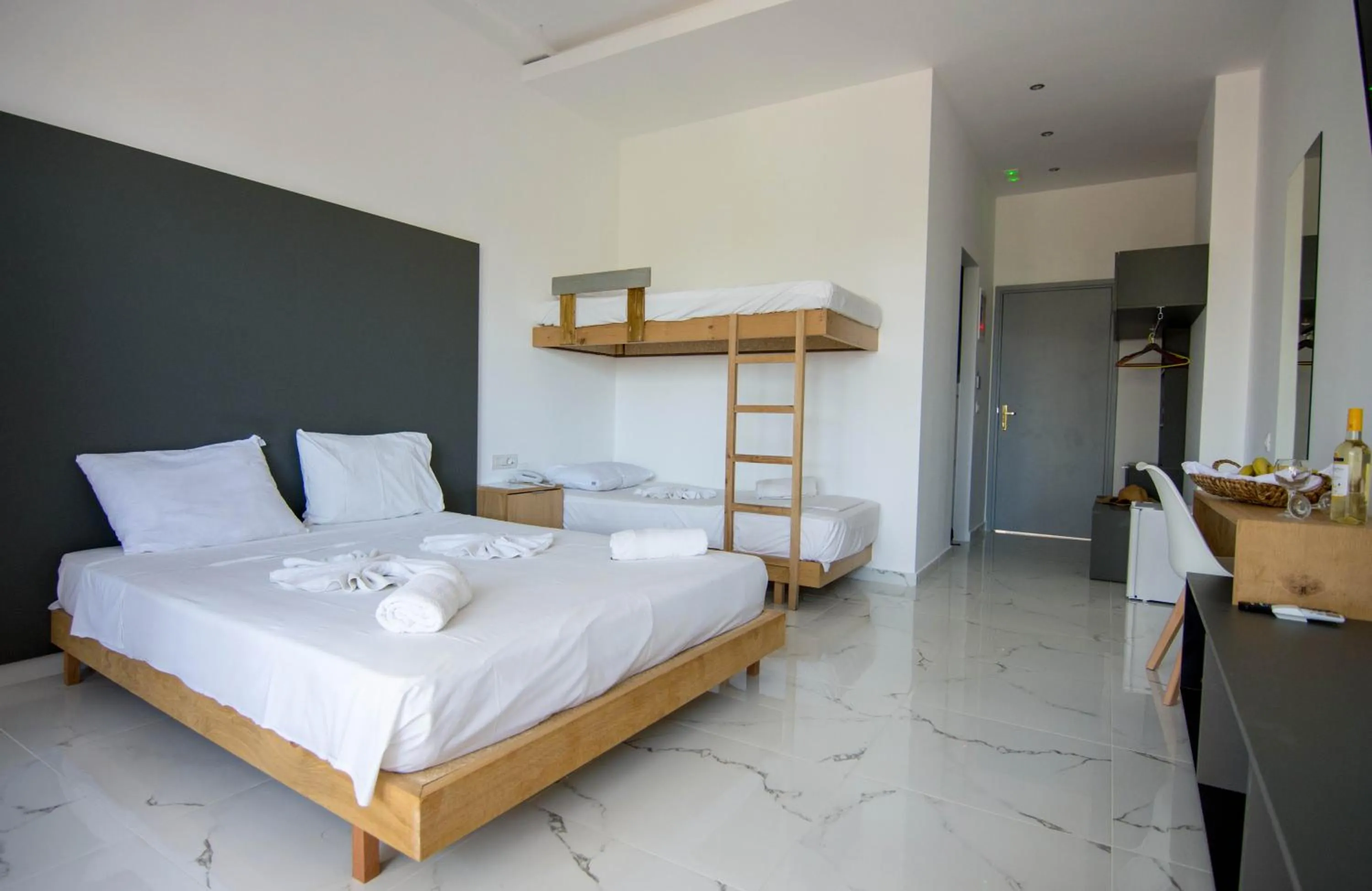 bunk bed, Bed in Olive Garden Hotel