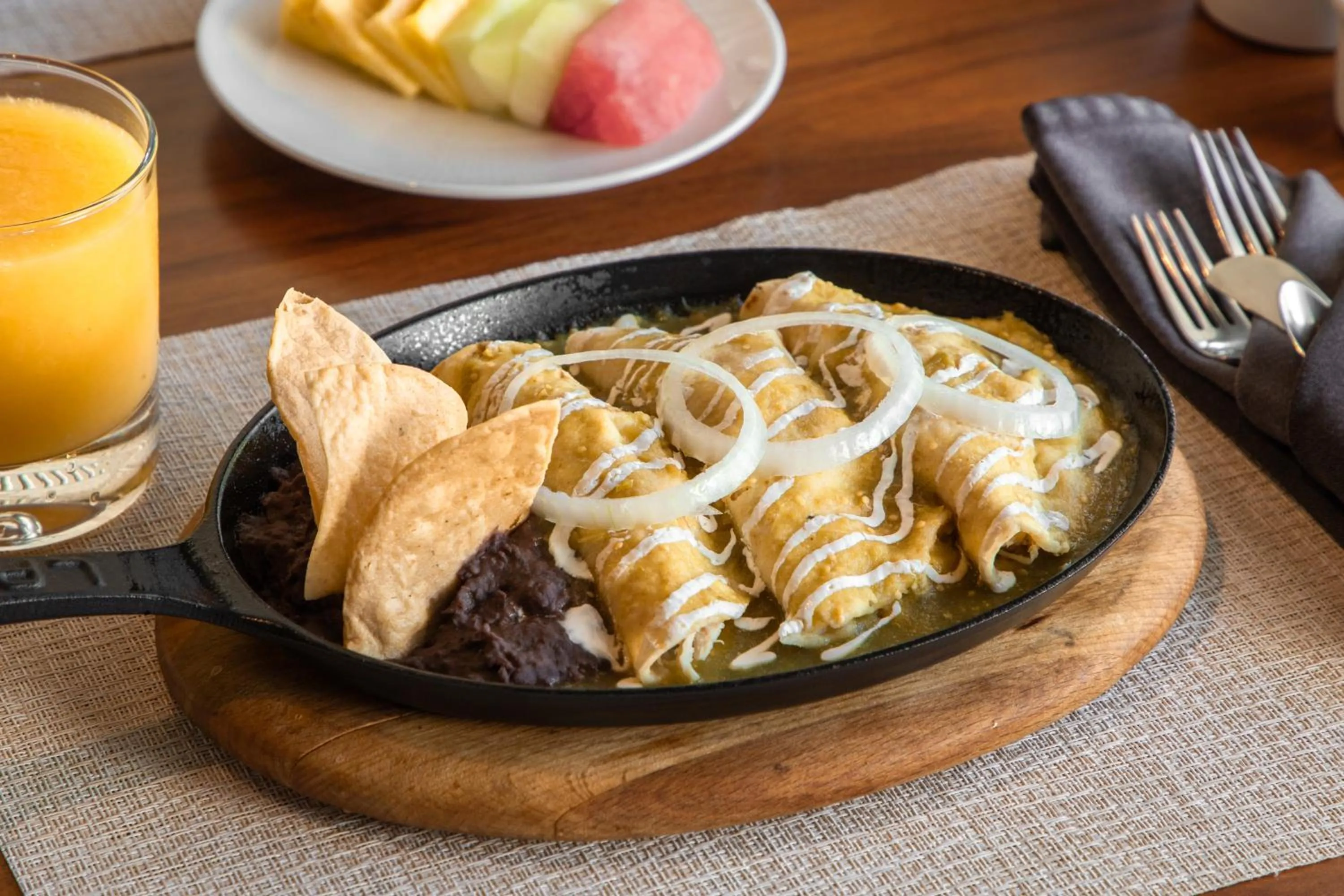 Restaurant/places to eat in Serenity Hotel Boutique By Alsol