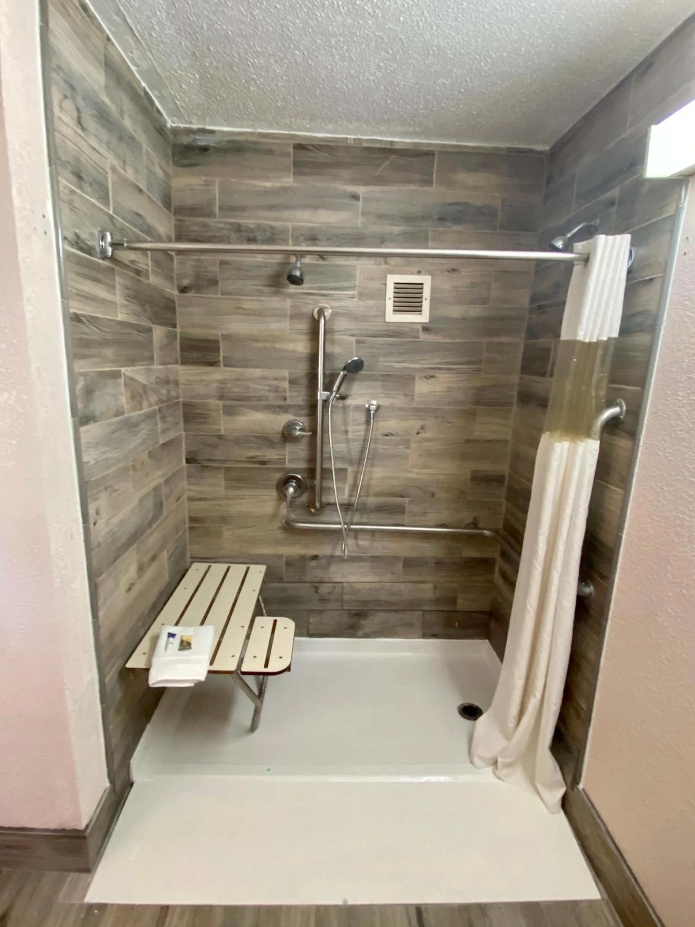 Motel 6 Marianna, FL