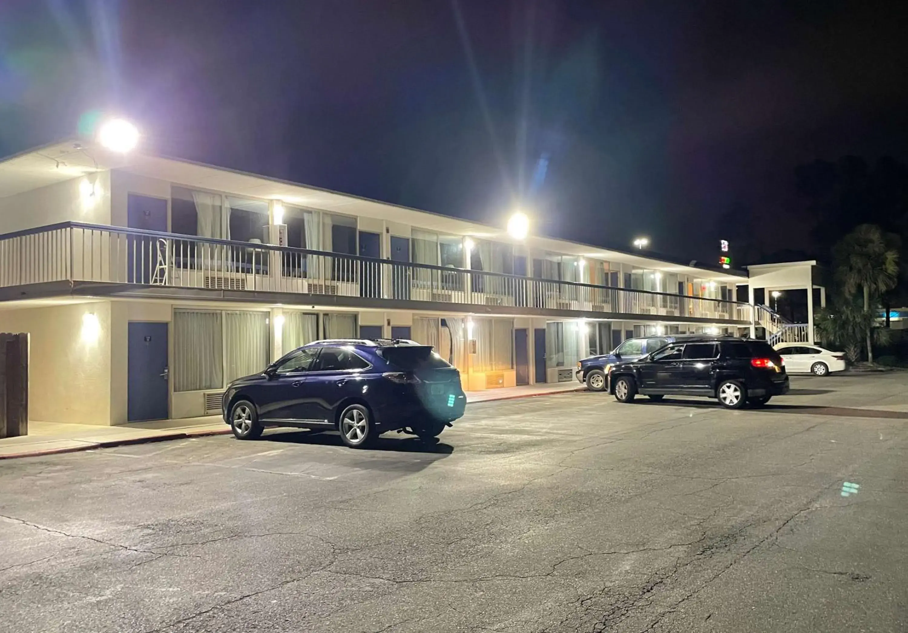 Property building in Motel 6 Marianna, FL Property building in Motel 6 Marianna, FL