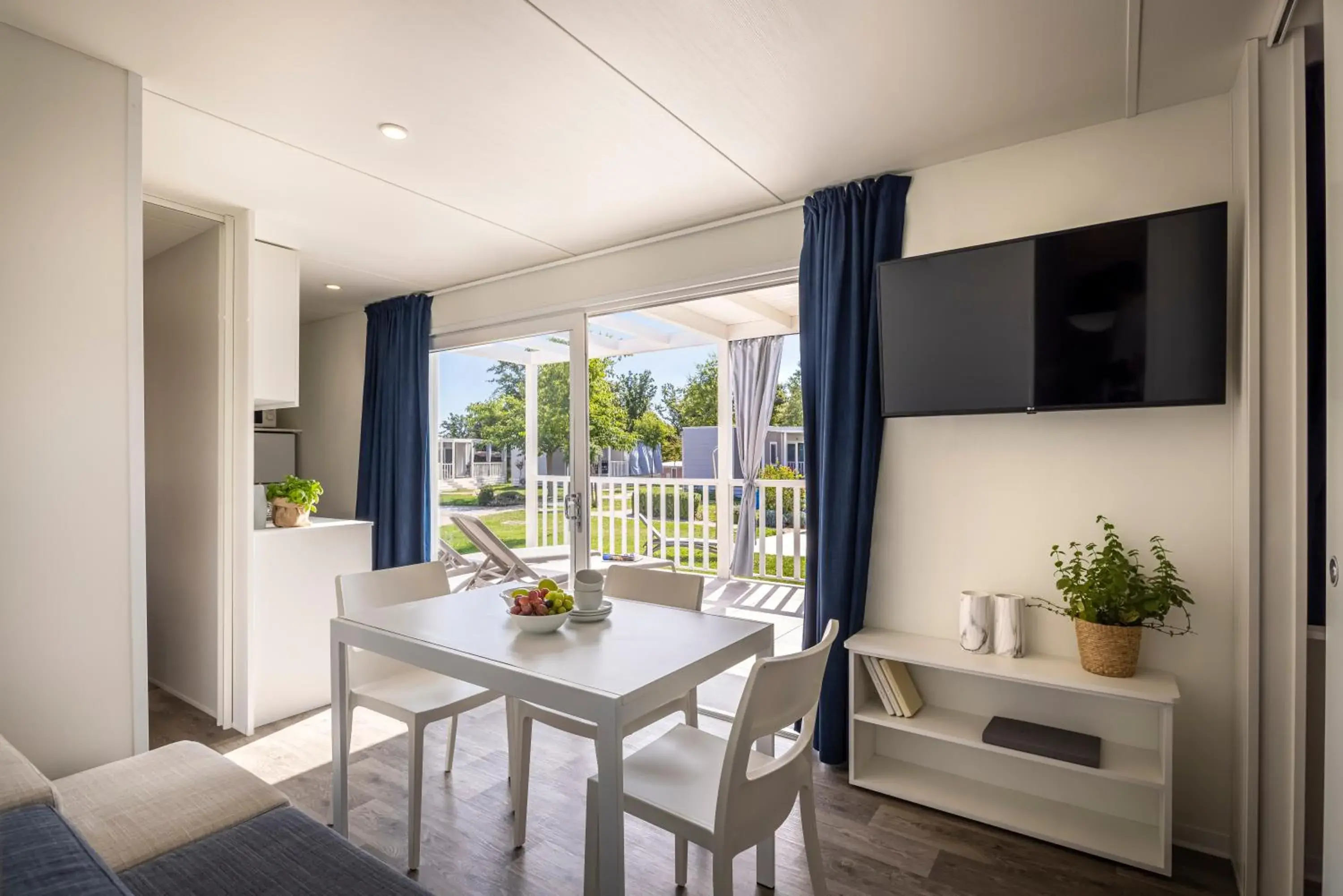 Premium Comfort Two-Bedroom Mobile Home in Maistra Camping Valkanela Mobile homes Premium Comfort Two-Bedroom Mobile Home in Maistra Camping Valkanela Mobile homes