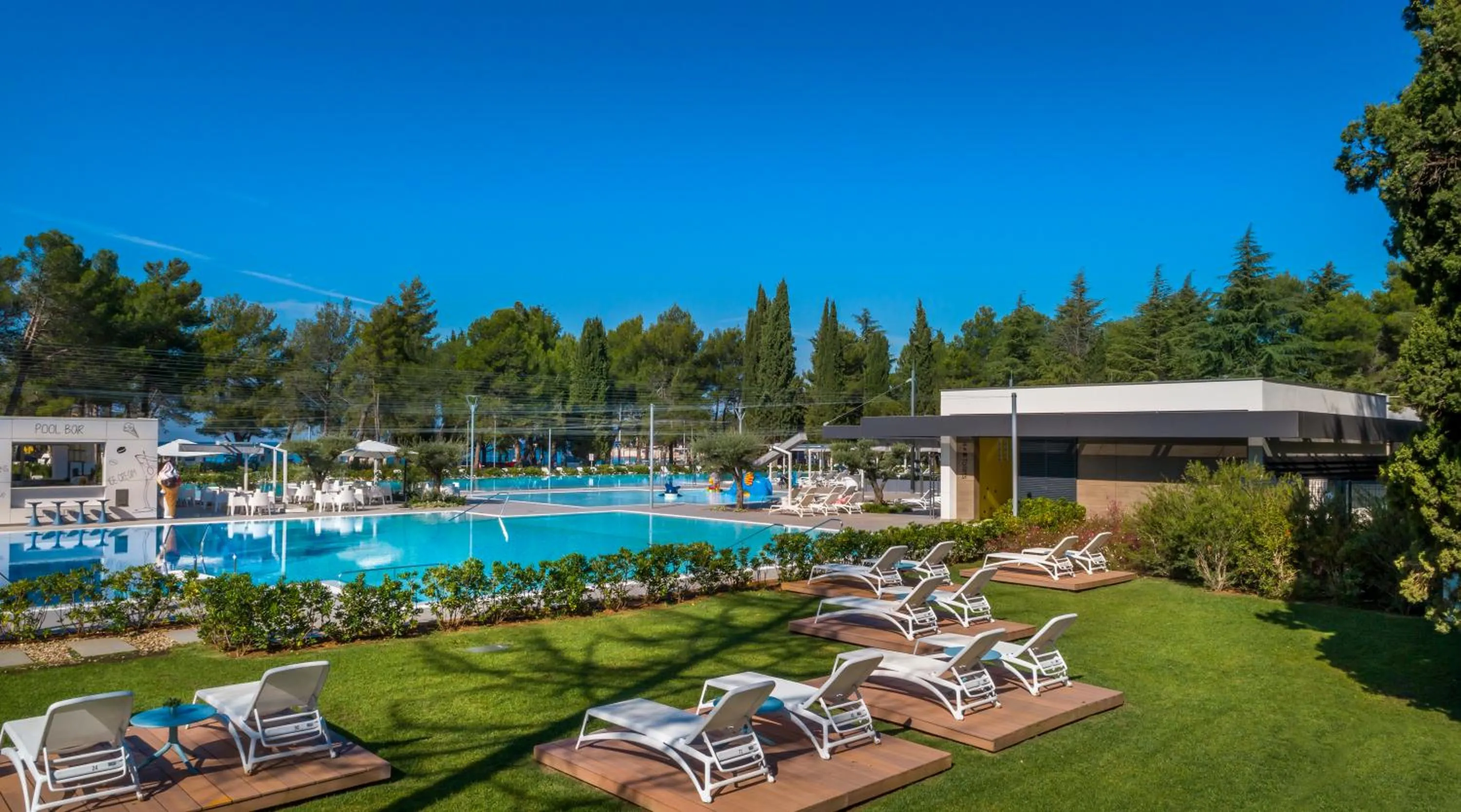Swimming pool in Maistra Camping Valkanela Mobile homes