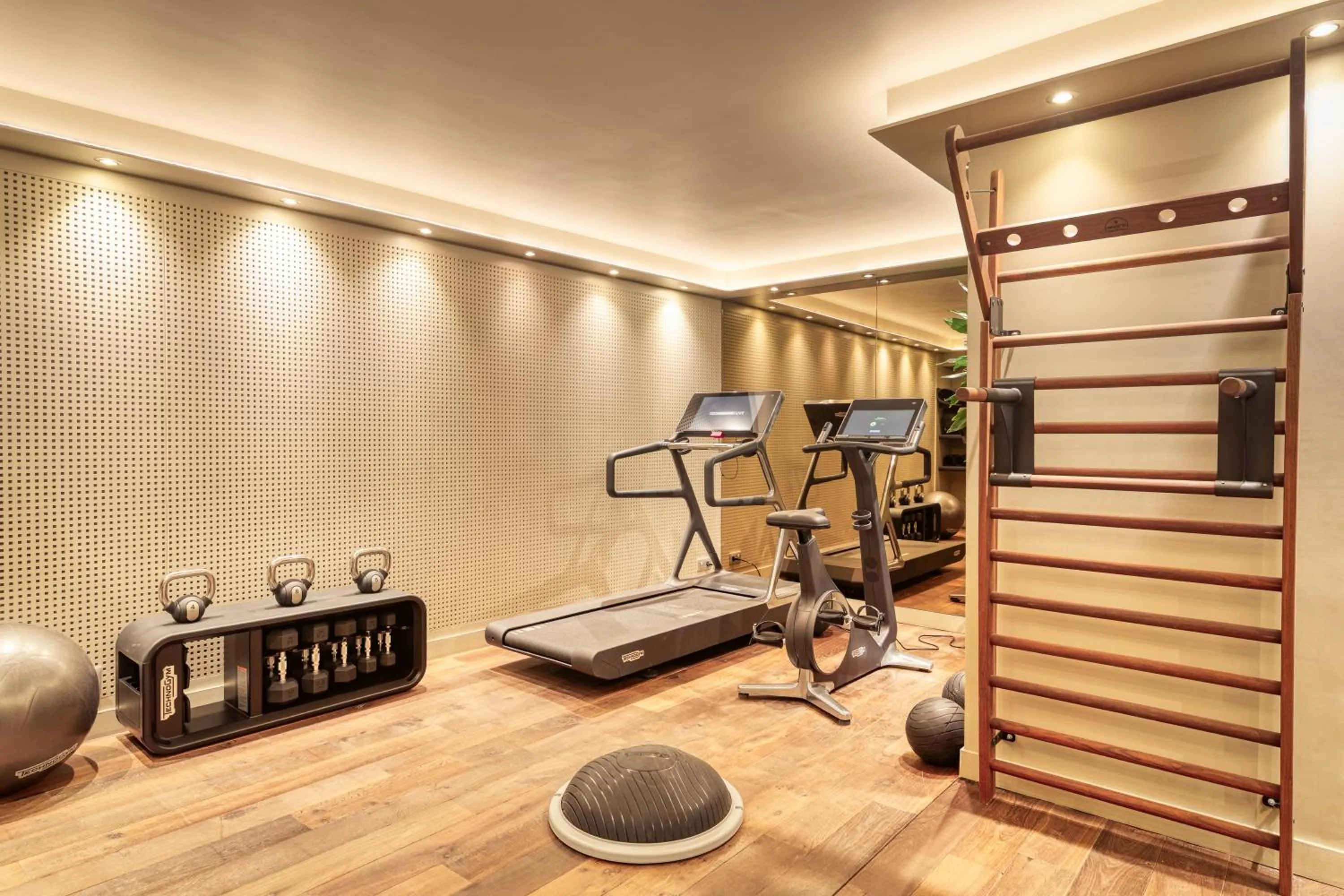 Fitness centre/facilities in B Montmartre