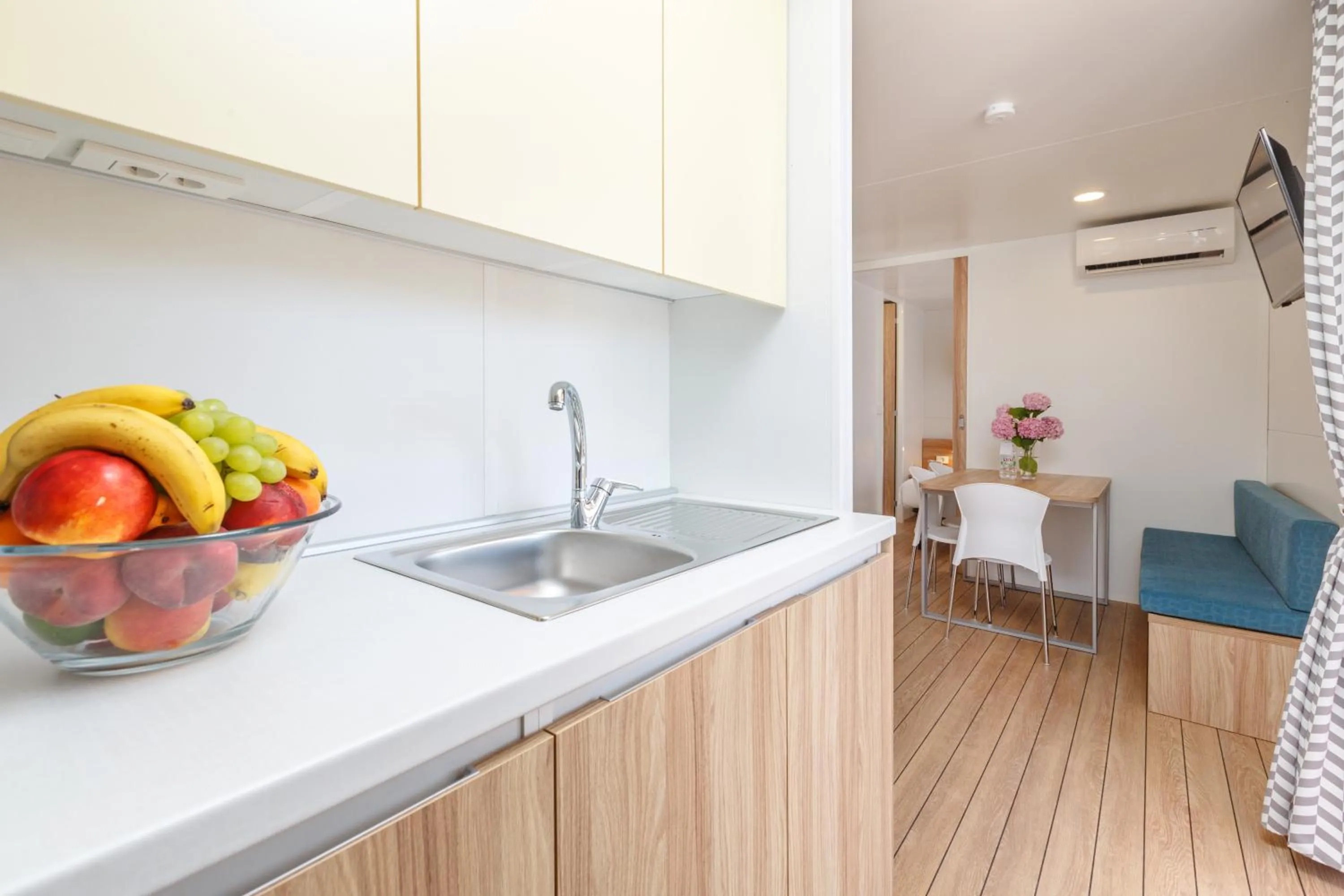 Kitchen or kitchenette in Maistra Camping Polari Mobile homes