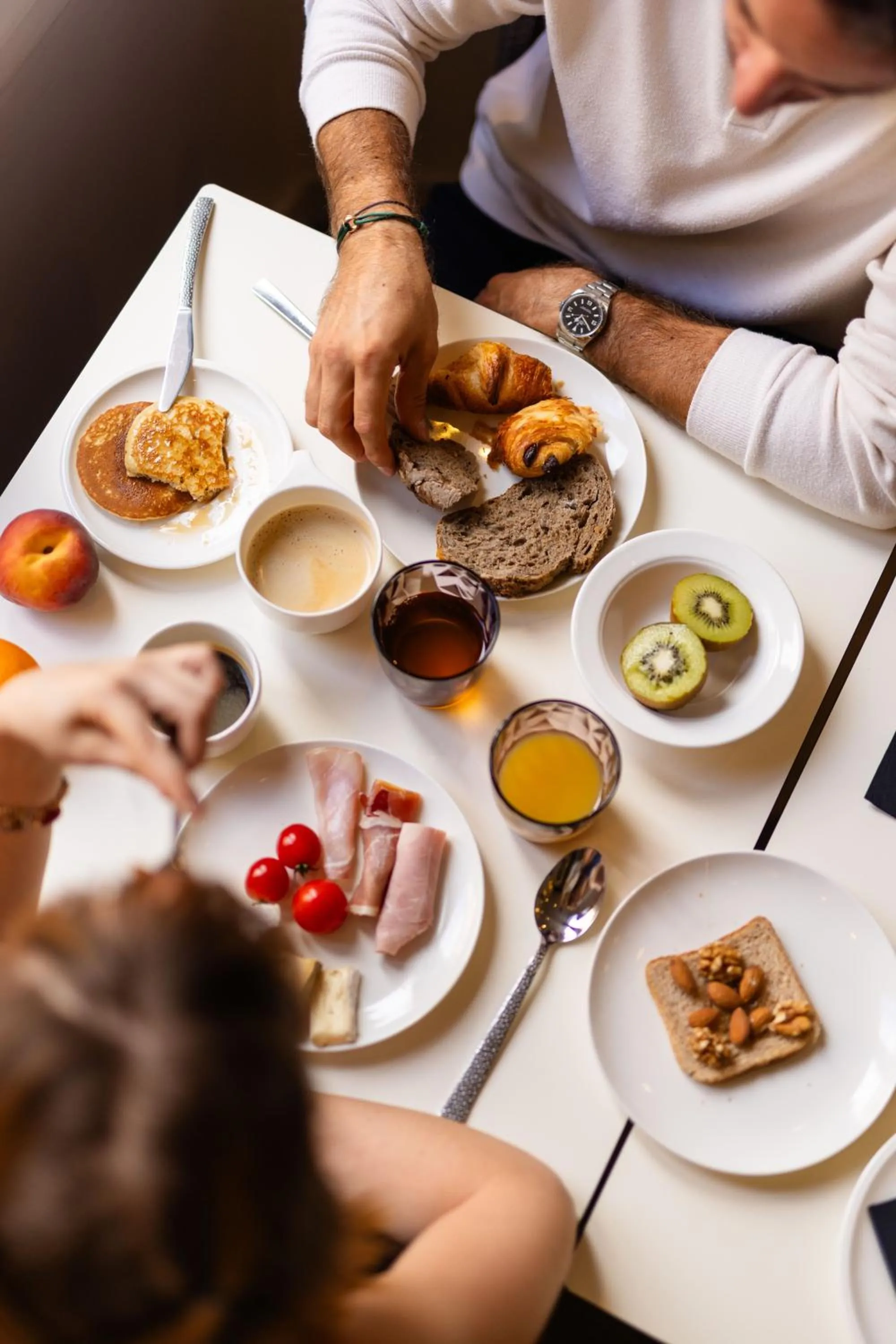 Breakfast in Hotel Renoir