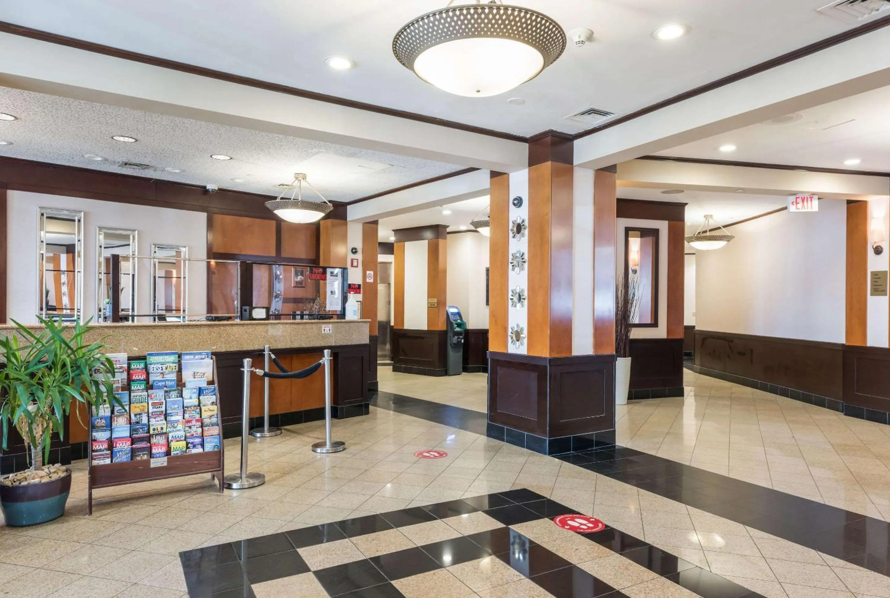 Lobby or reception, Lobby/Reception in Clarion Hotel & Suites Mount Laurel