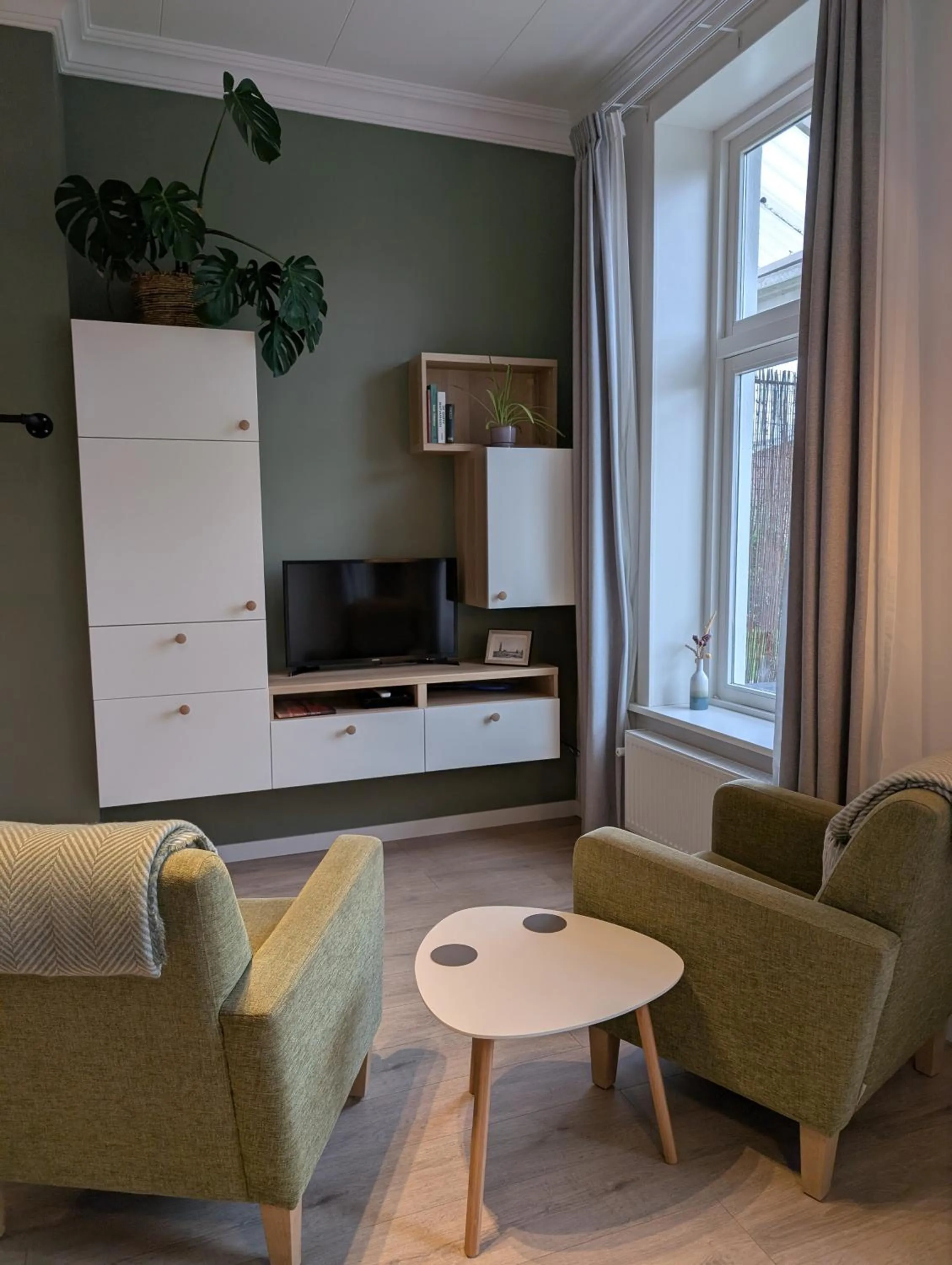 B&B TxL