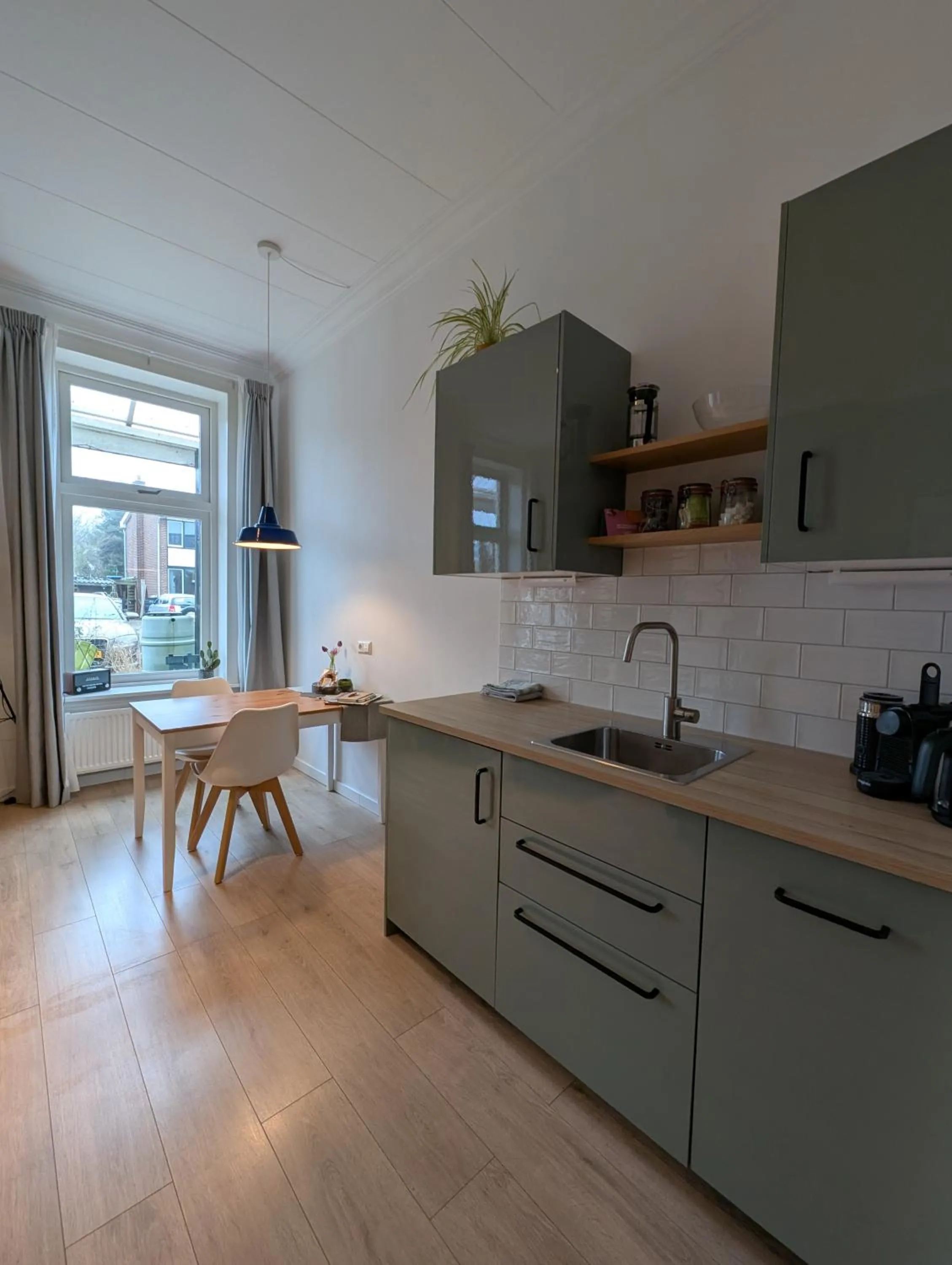 B&B TxL