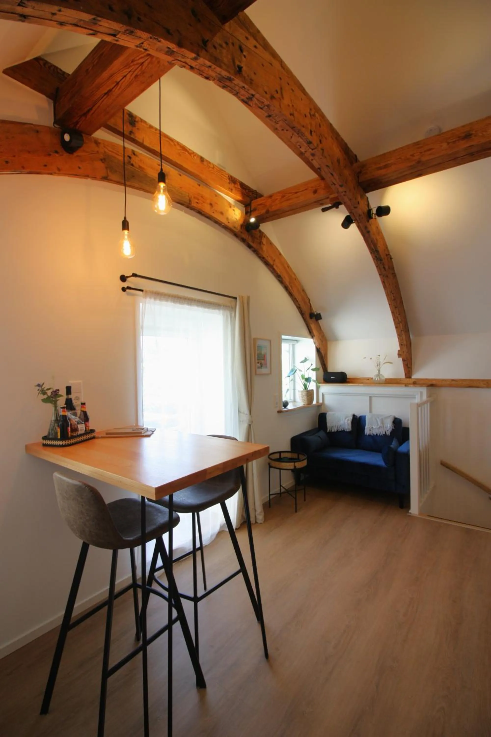 B&B TxL