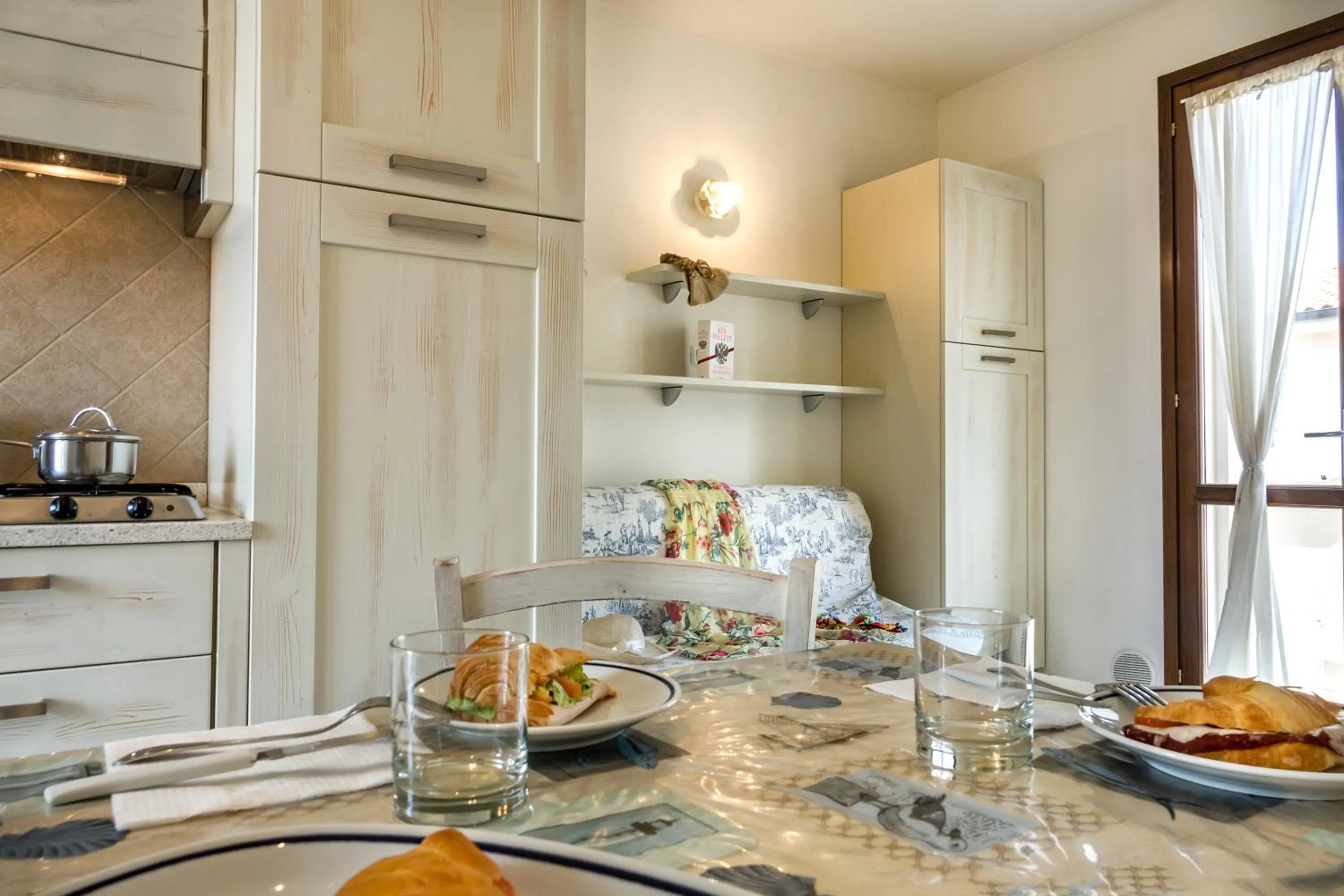 Kitchen or kitchenette in Villetta Tina