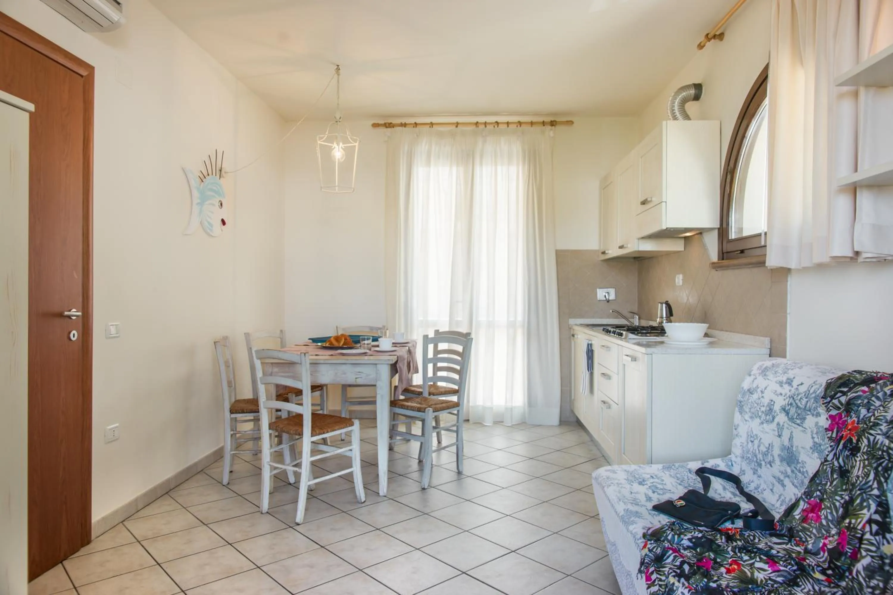 Kitchen or kitchenette in Villetta Tina