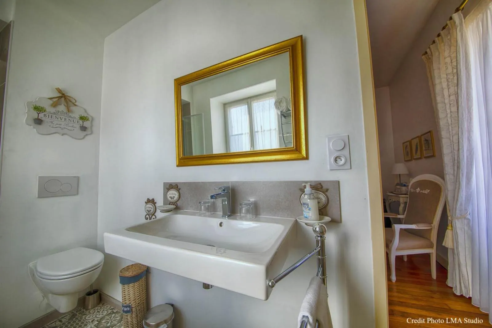 Bathroom in Maison d'hôtes de charme La Rose de Ducey près du Mont Saint Michel