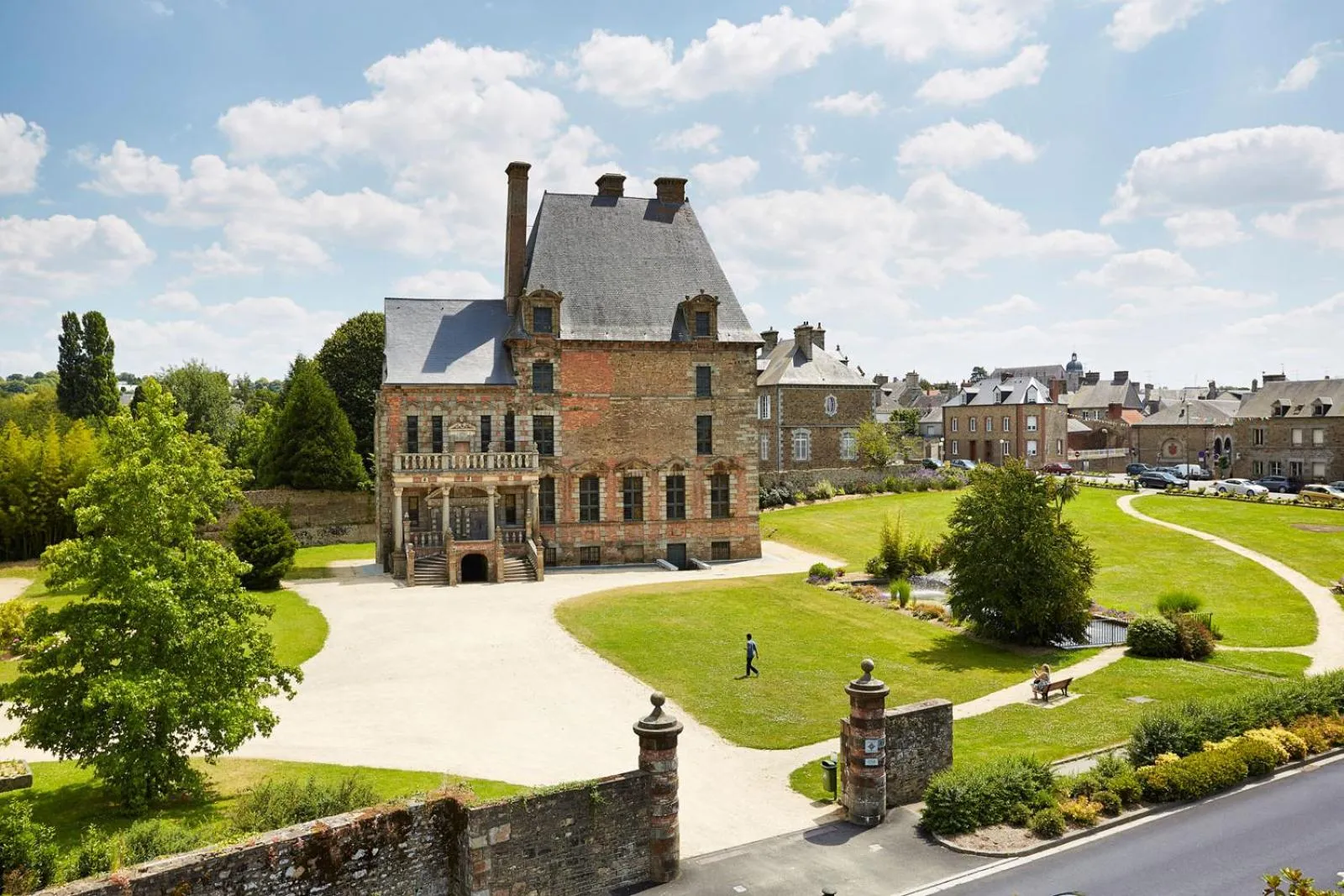 Nearby landmark in Maison d'hôtes de charme La Rose de Ducey près du Mont Saint Michel