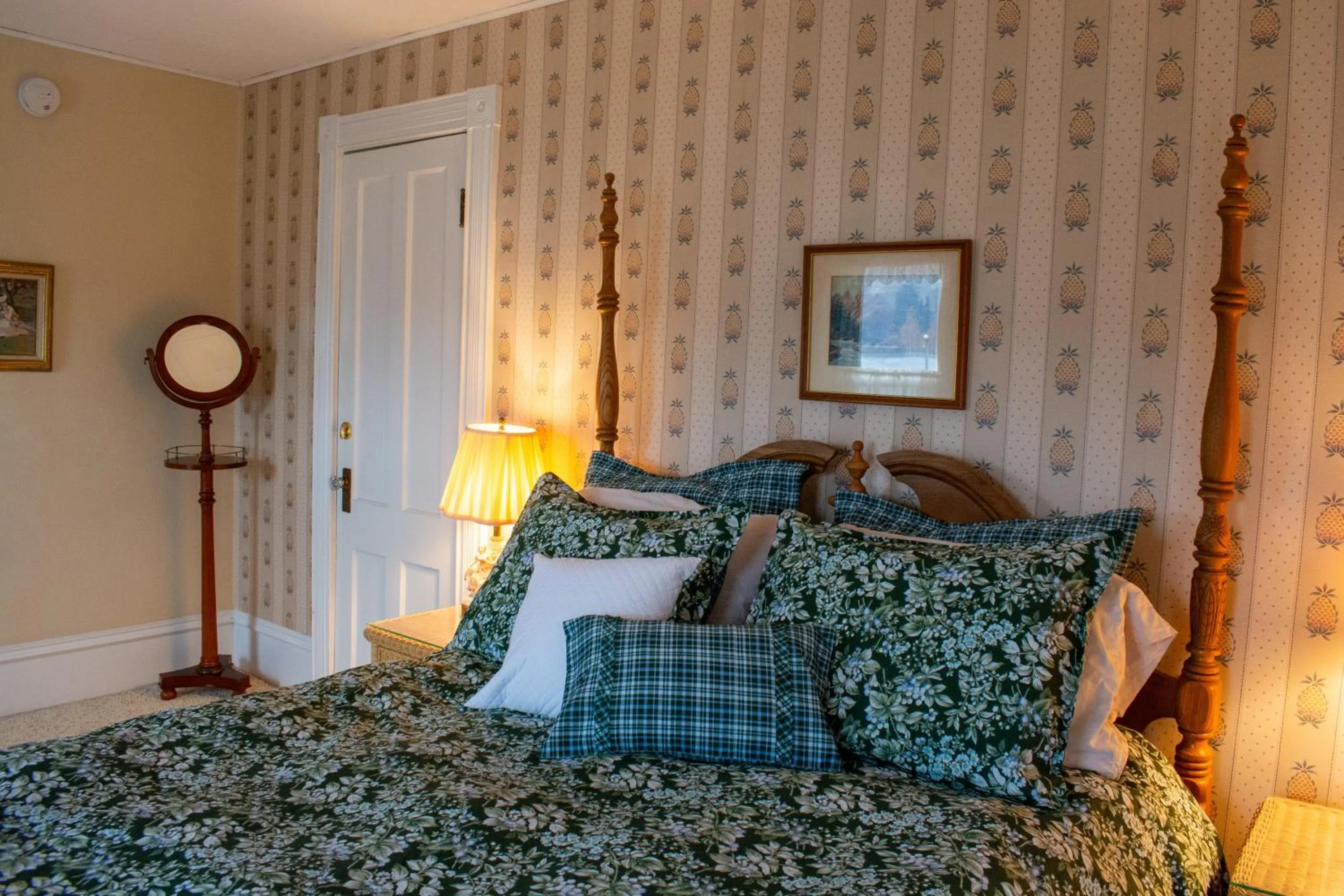 Bedroom, Bed in Hudson Manor Bed & Breakfast