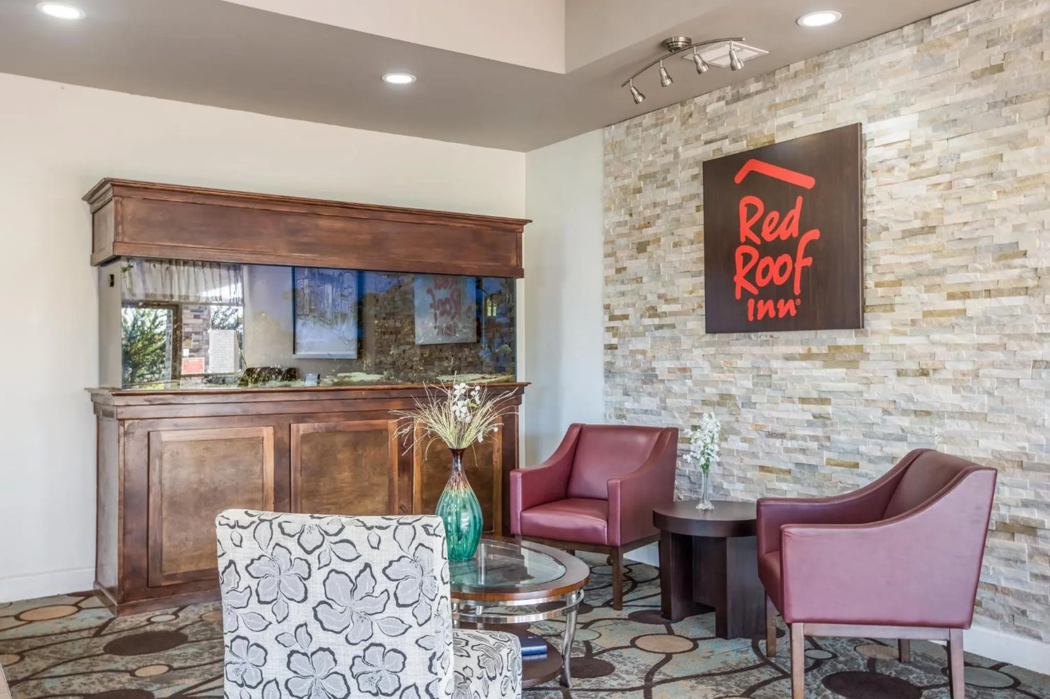Lobby or reception in Red Roof Inn Savannah - Richmond Hill I-95