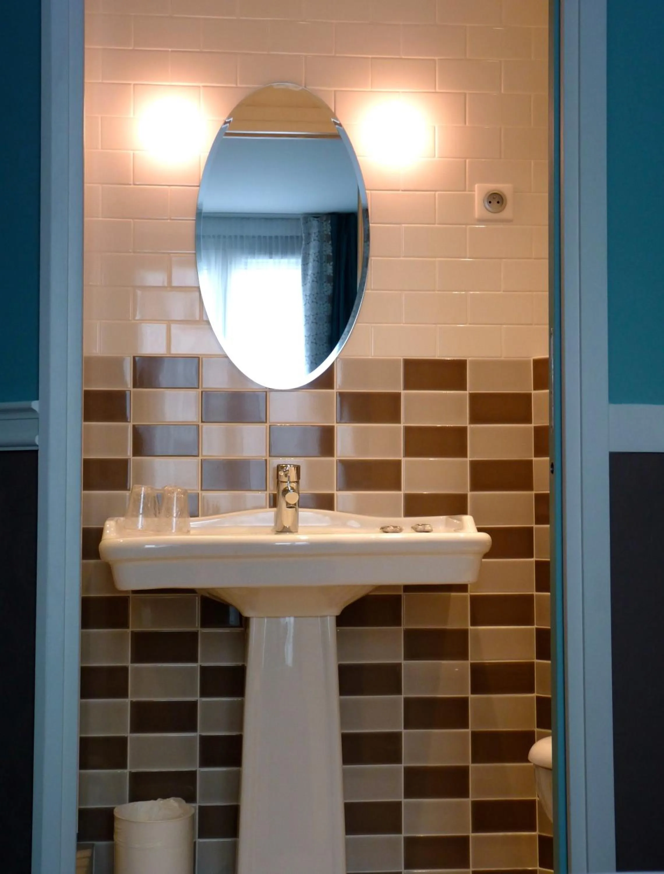 Bathroom in Hôtel des 3 Poussins