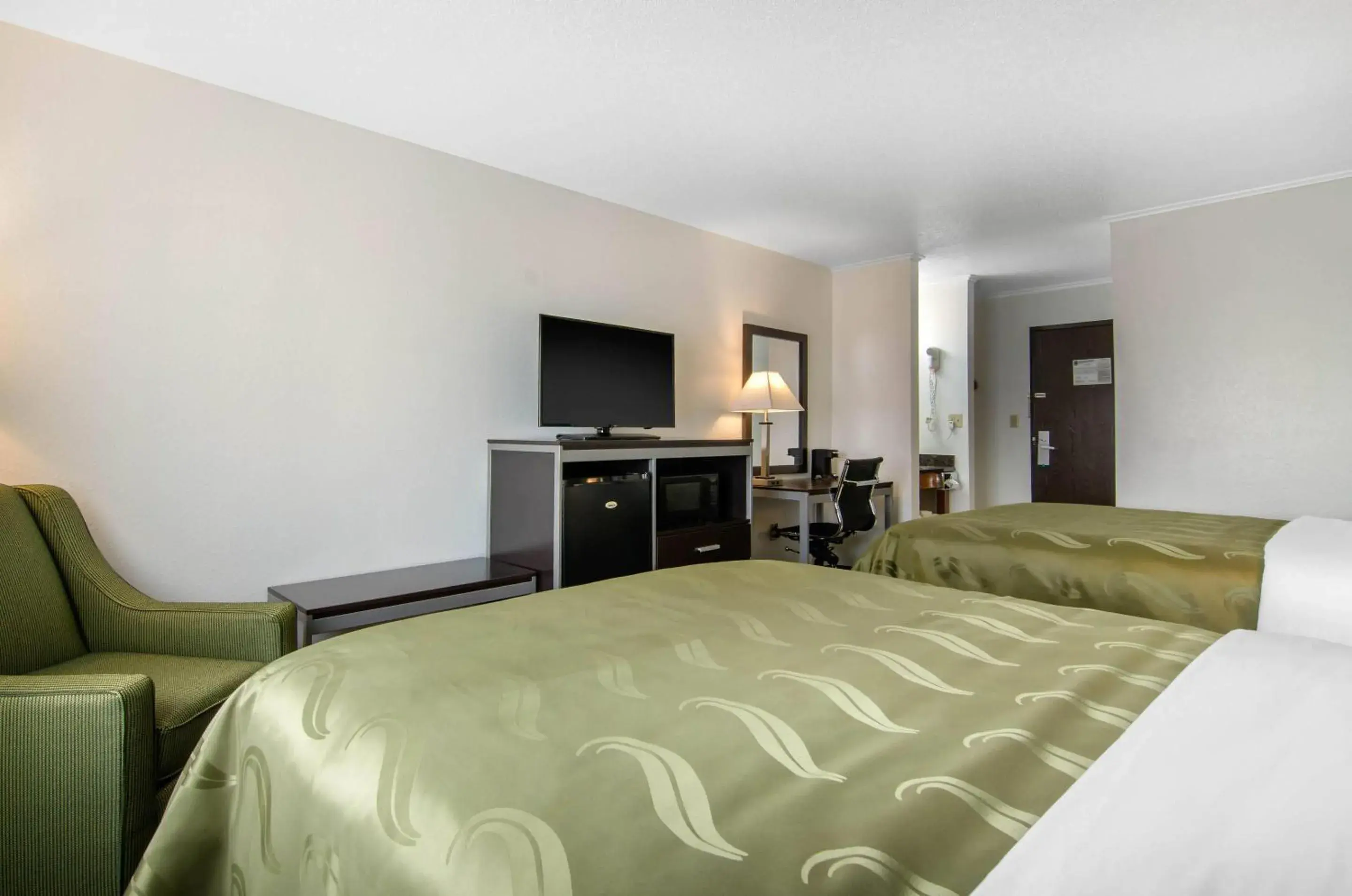 Bedroom, Bed in Quality Inn Bedroom, Bed in Quality Inn