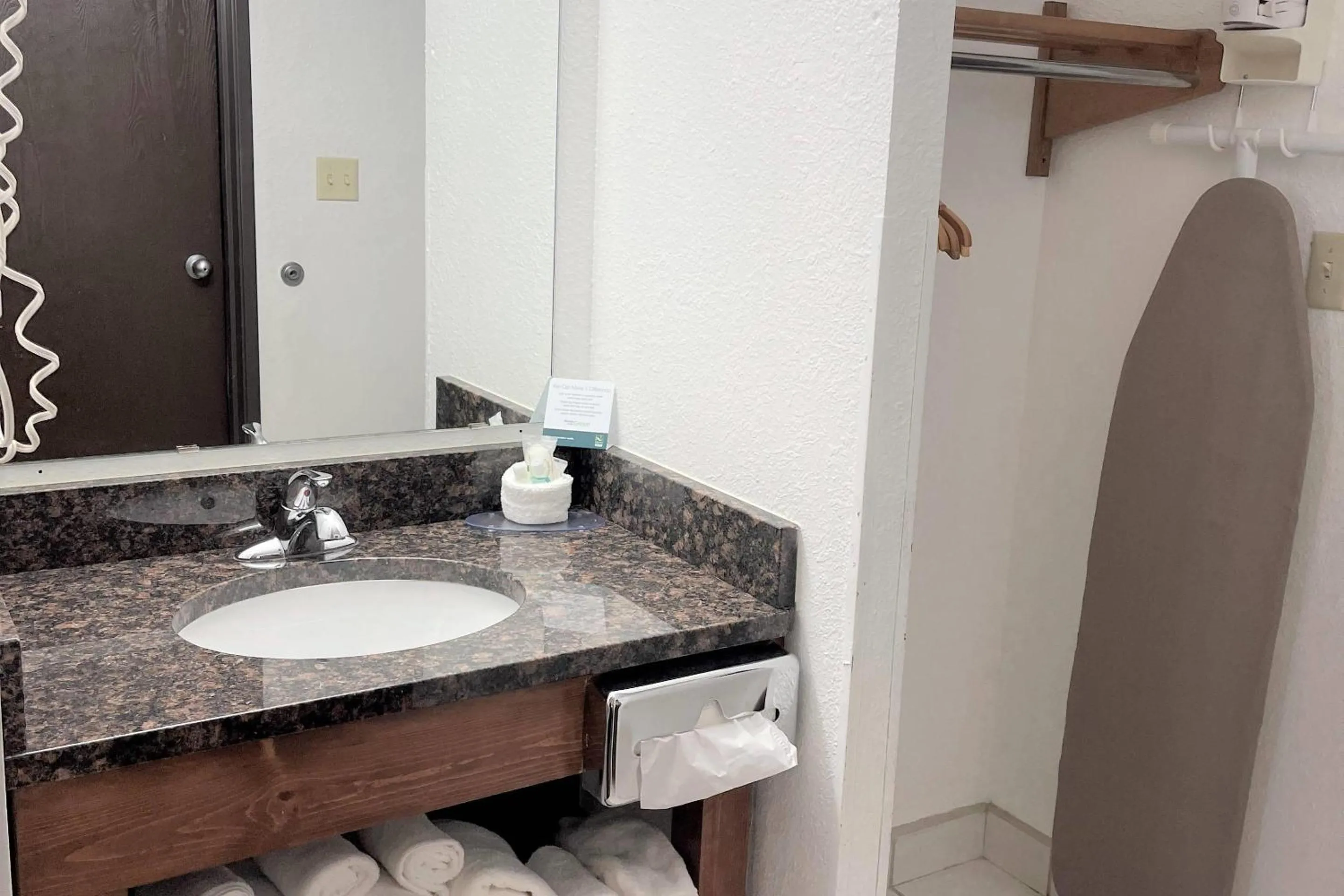 Bedroom in Quality Inn