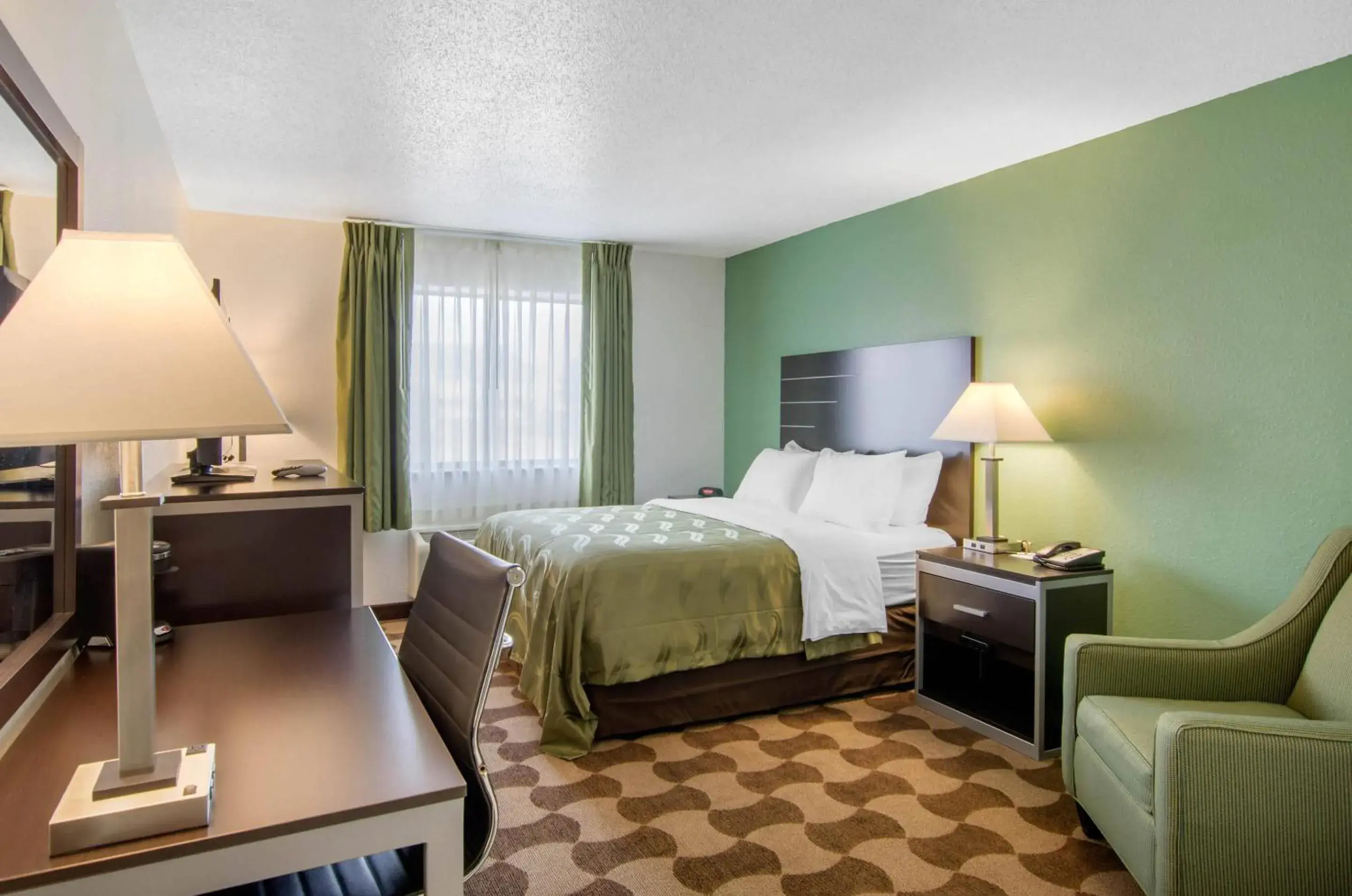 Bedroom, Bed in Quality Inn Bedroom, Bed in Quality Inn