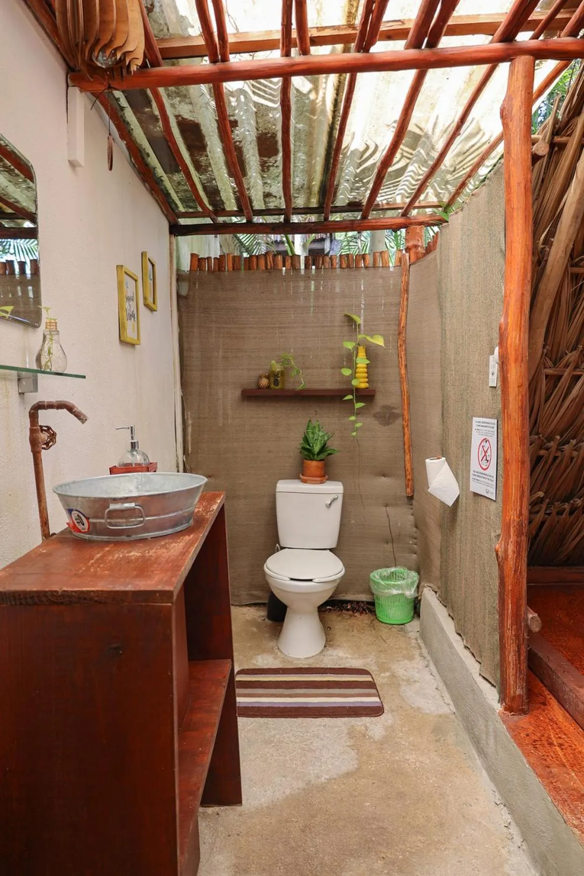 Bathroom in El Búho Bacalar Eco-Cabañas Hostal