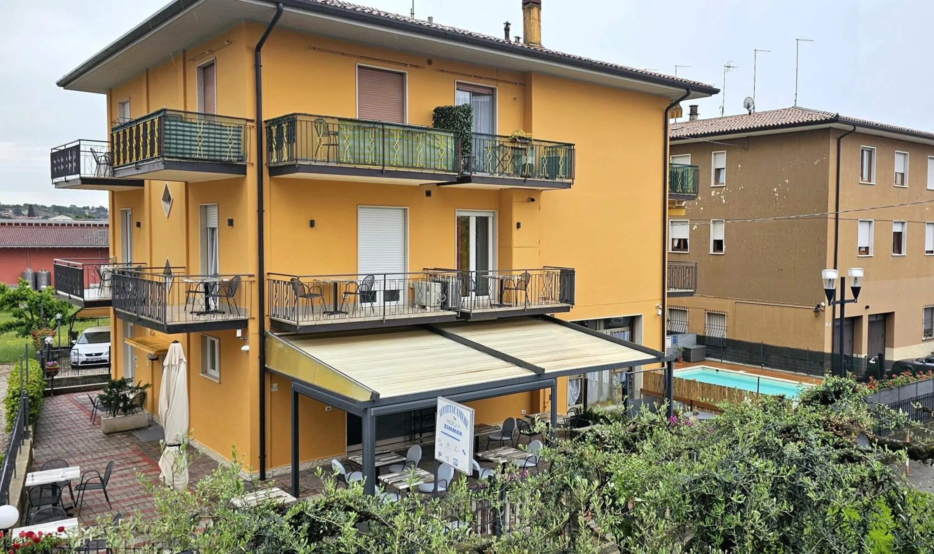 Property building in Alessio Camere