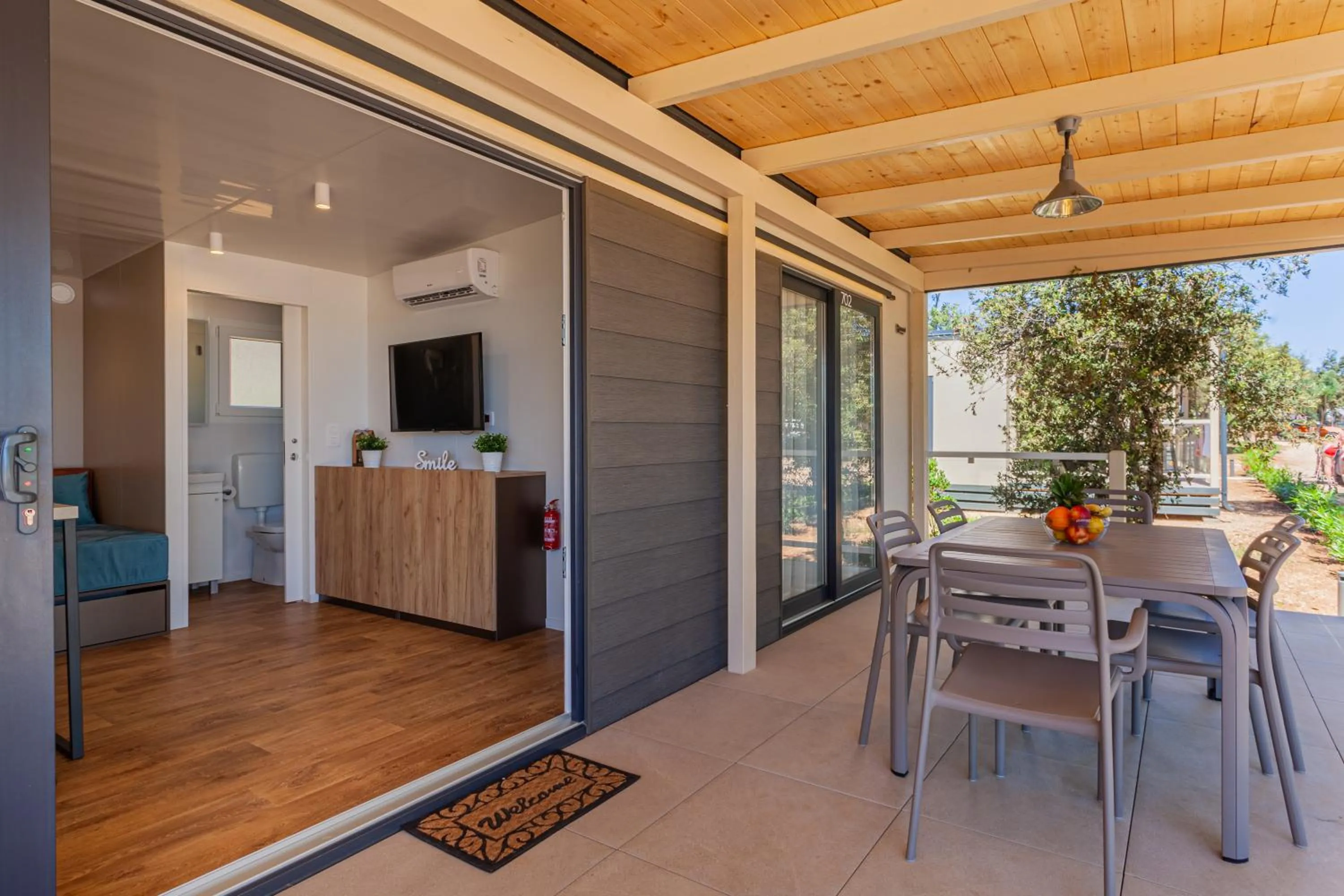 Patio in Mobile Homes Lopari