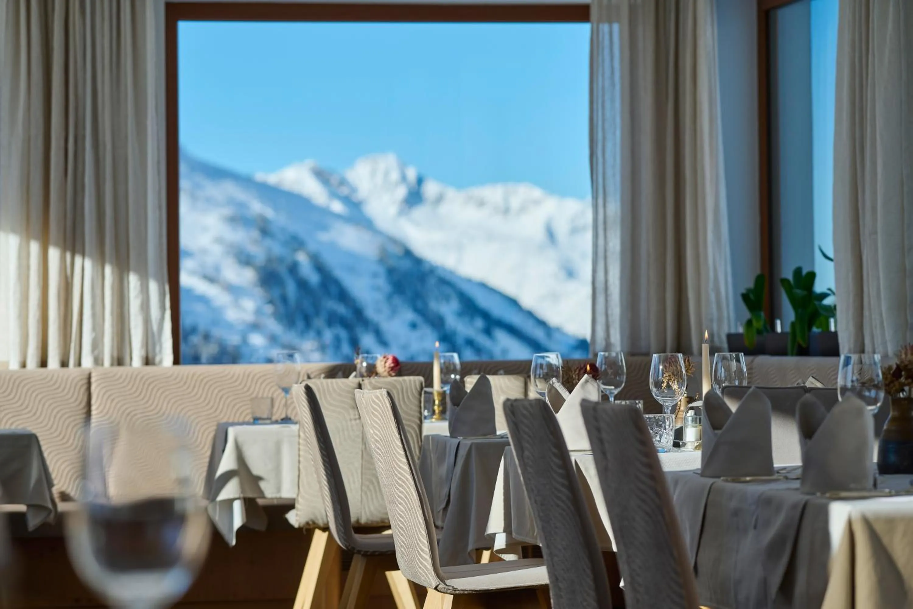 Restaurant/places to eat in Alpenhotel Laurin