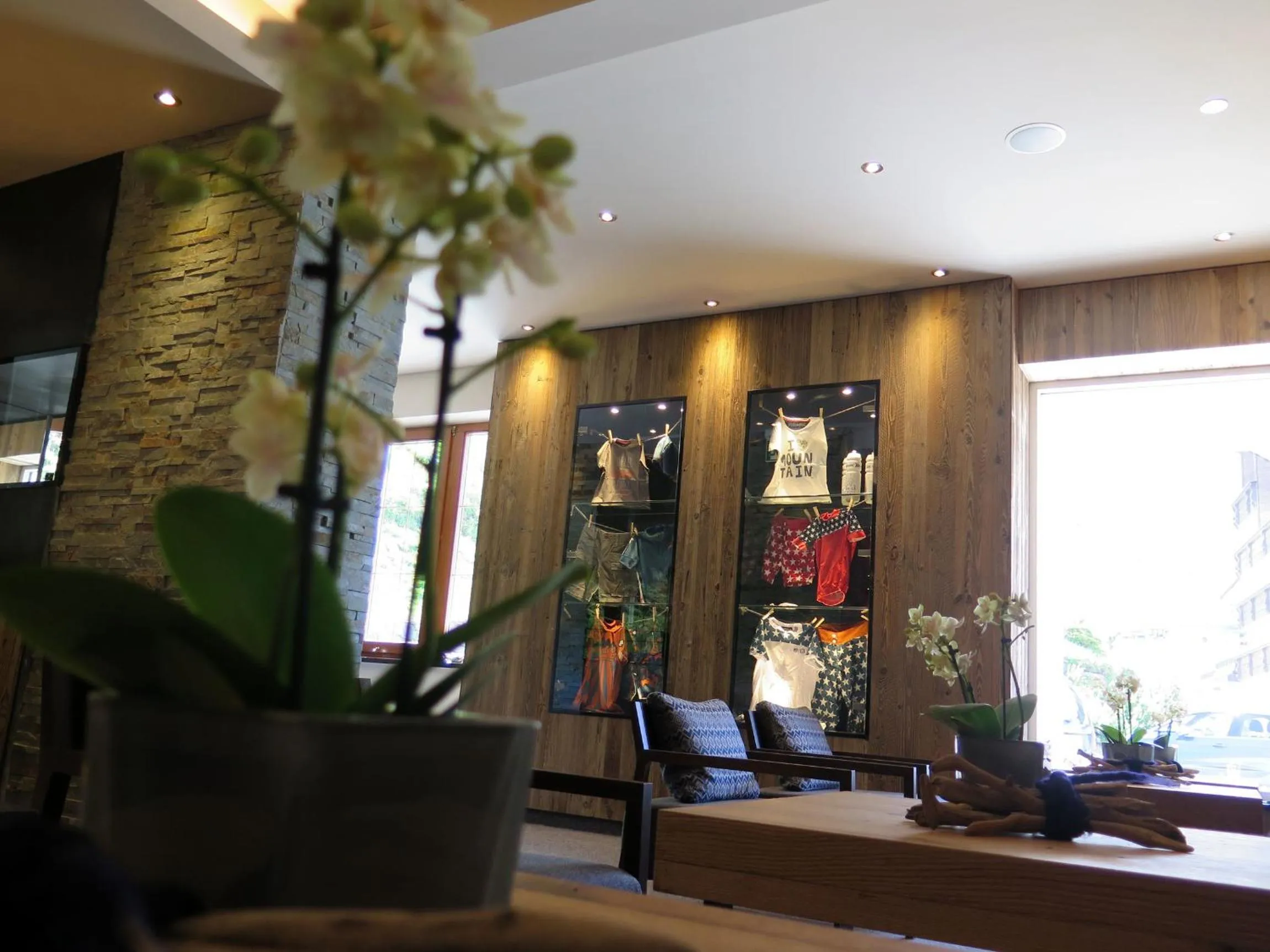 Lobby or reception in Alpenhotel Laurin