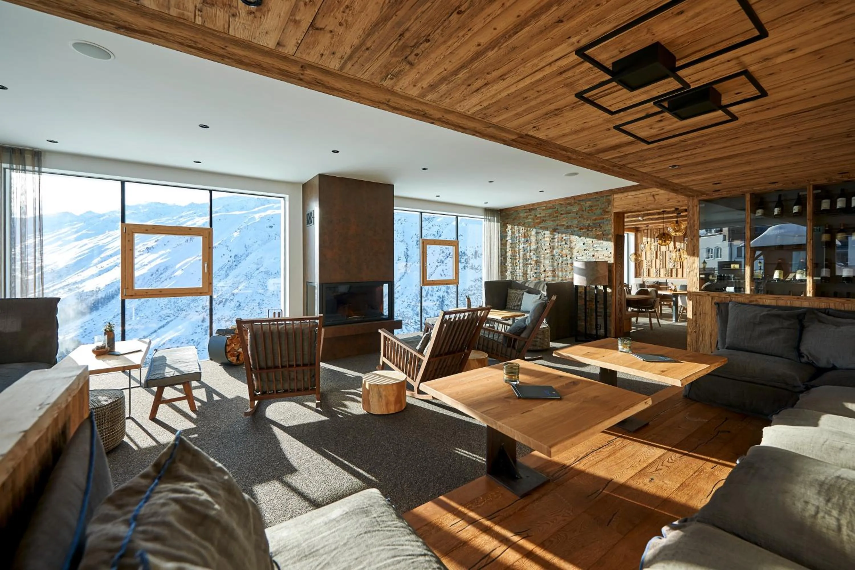 Lounge or bar in Alpenhotel Laurin