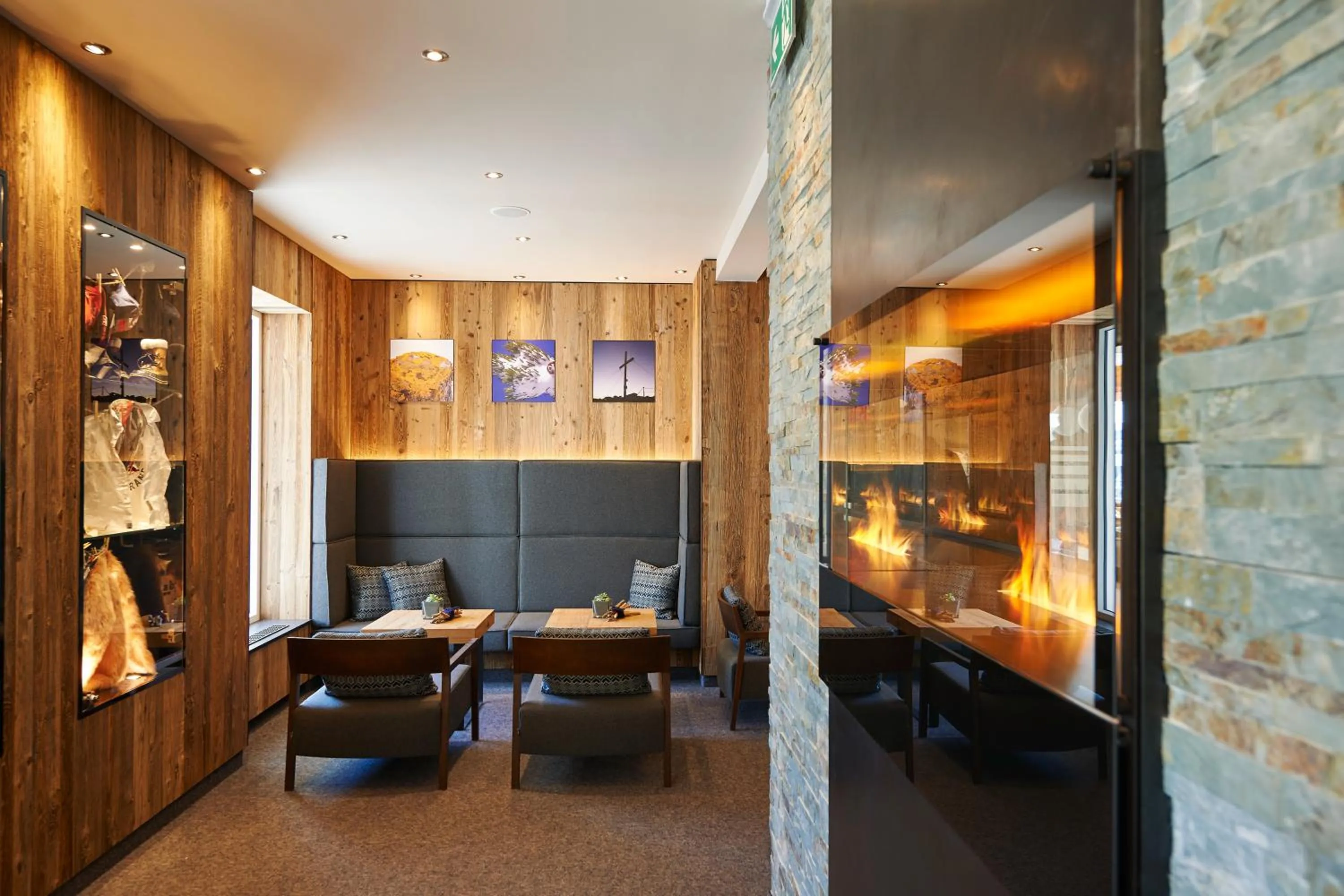 Seating area in Alpenhotel Laurin